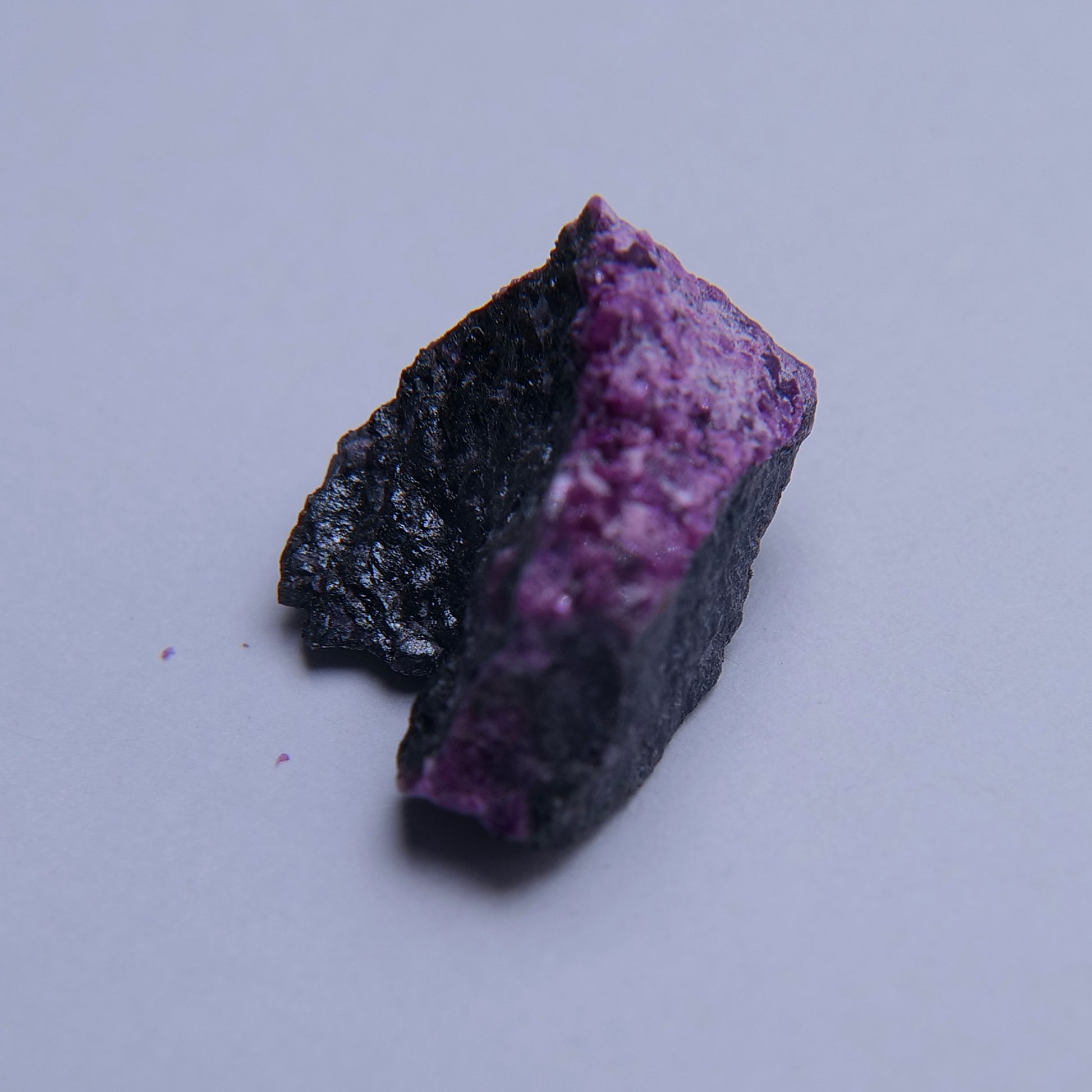 Kammererite from Kop Krom Mine, Kop Daglari, Turkey - Thumbnail