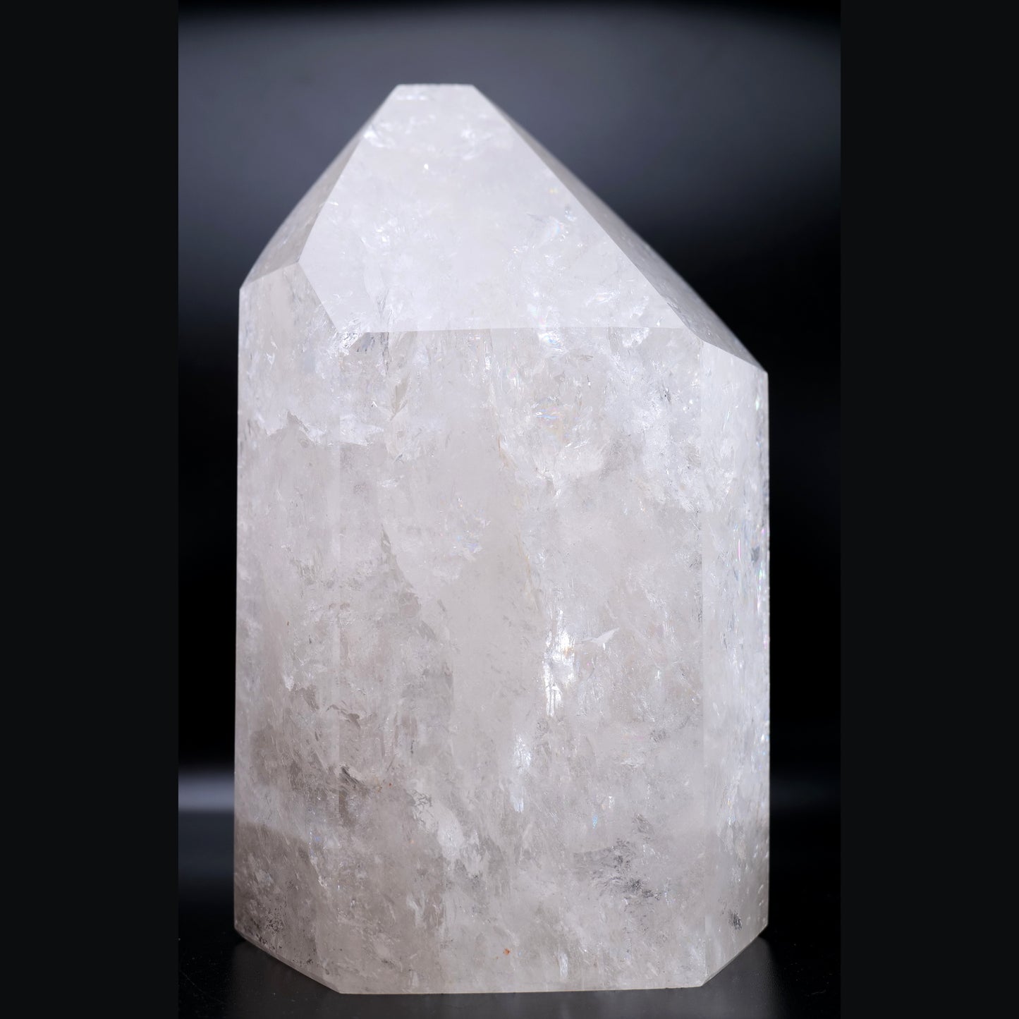 Large polished clear quartz tower, 2.85kg, 185 x 120 x 100mm