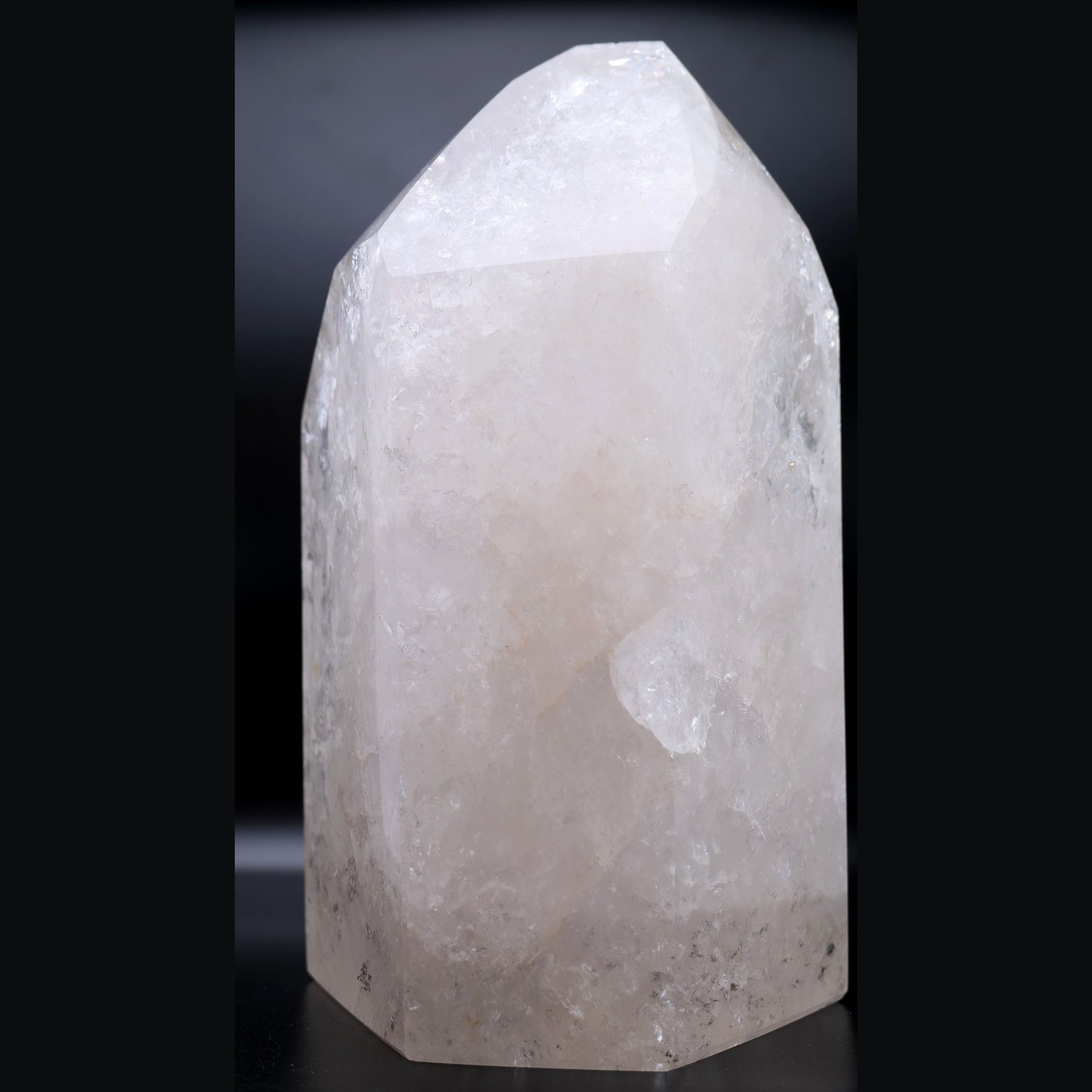 Large polished clear quartz tower, 2.85kg, 185 x 120 x 100mm
