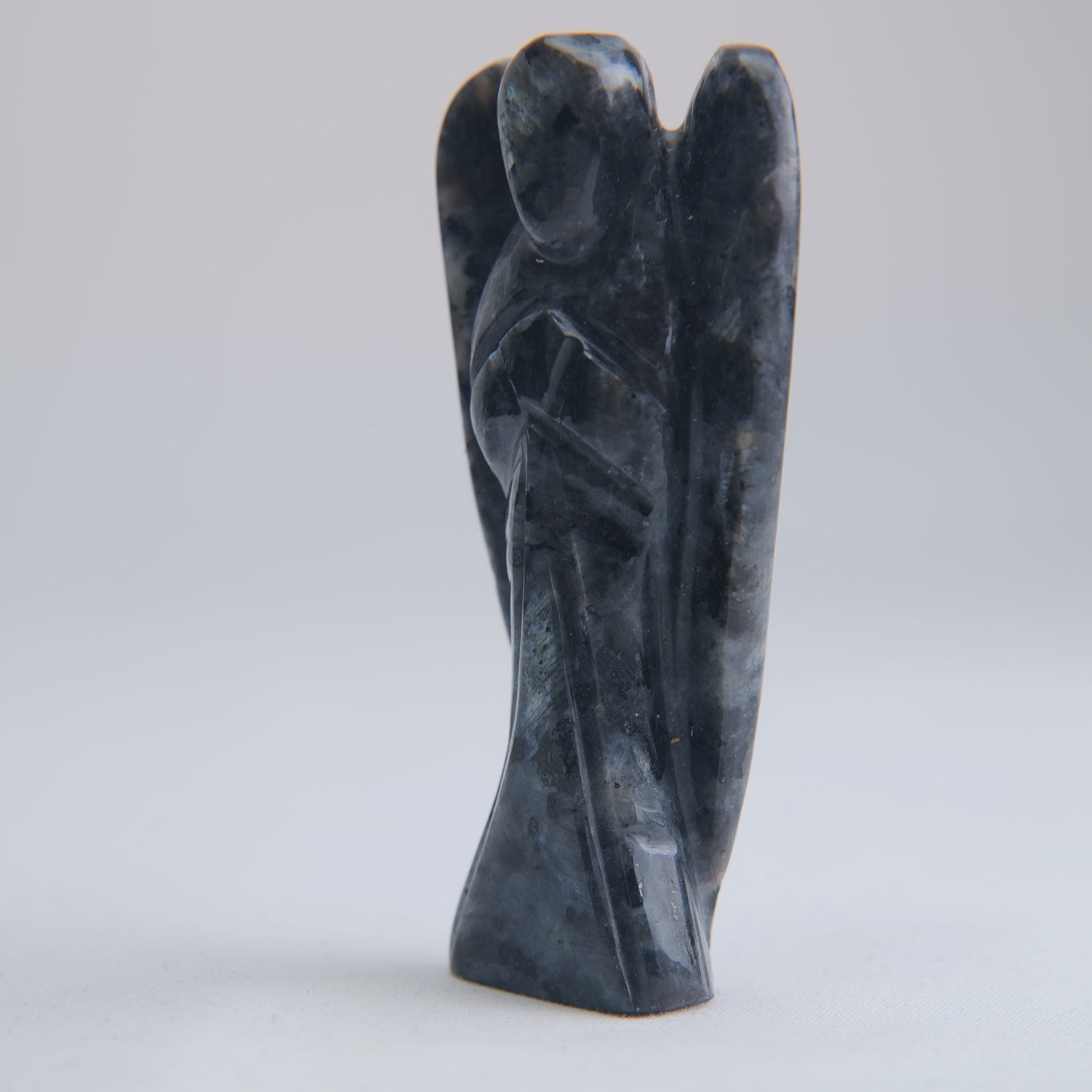 Larvikite Angel Carving 67g 78mm - Luna Panther