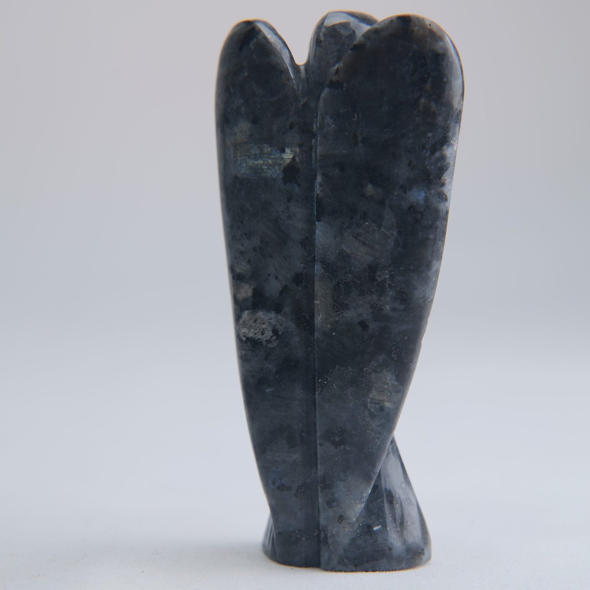 Larvikite Angel Carving 67g 78mm - Luna Panther