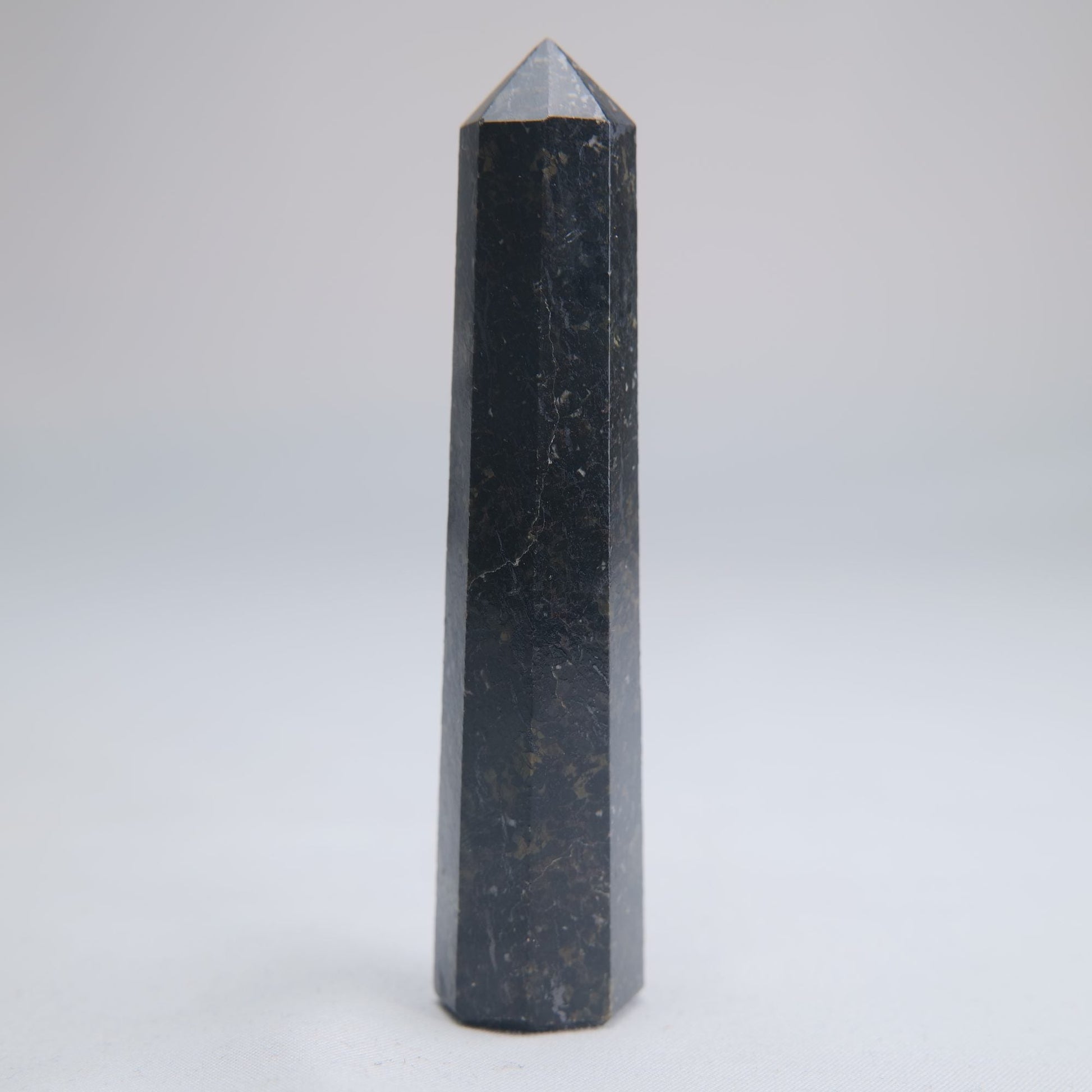 Larvikite Obelisk 62g 90mm - Luna Panther