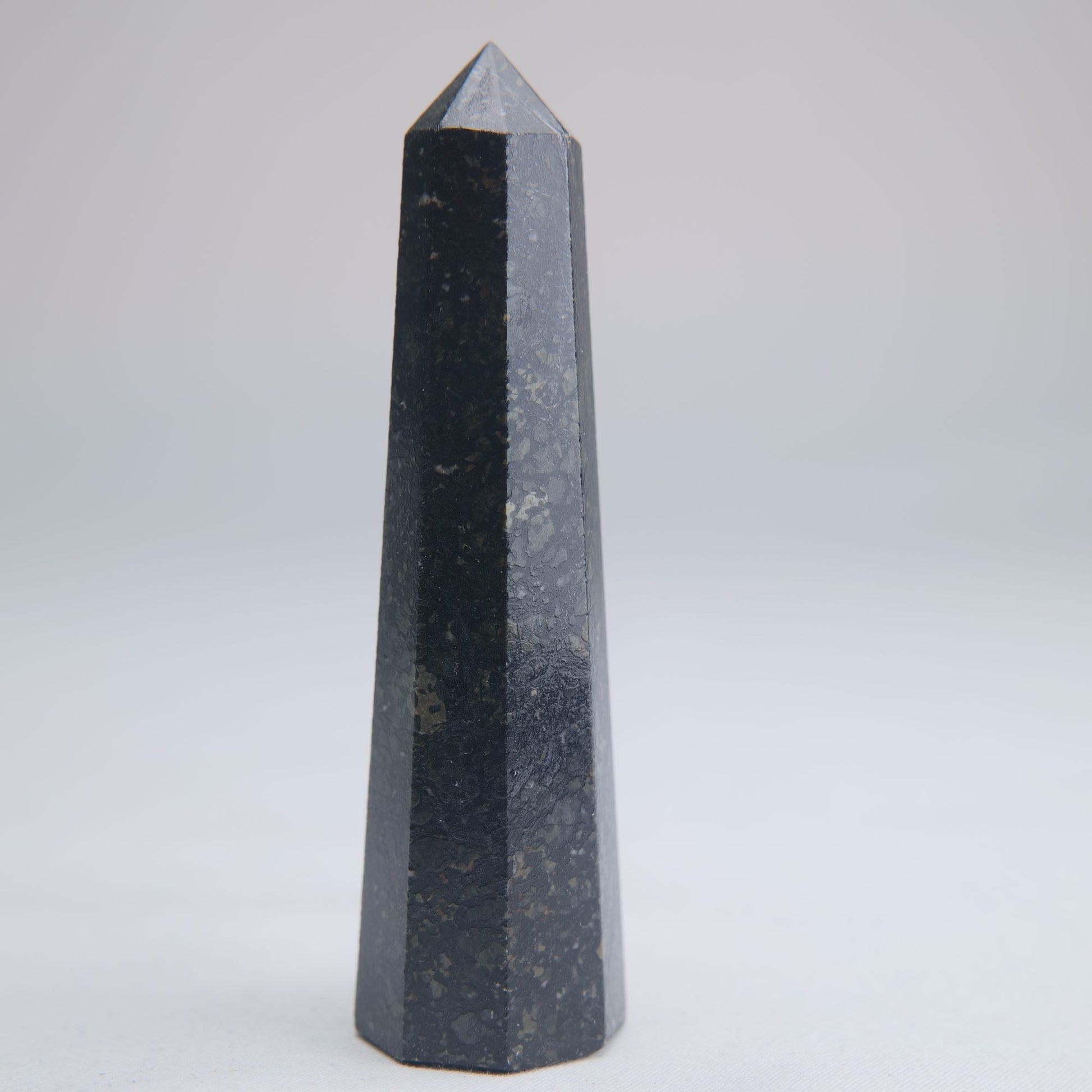 Larvikite Obelisk 63g 82mm - Luna Panther