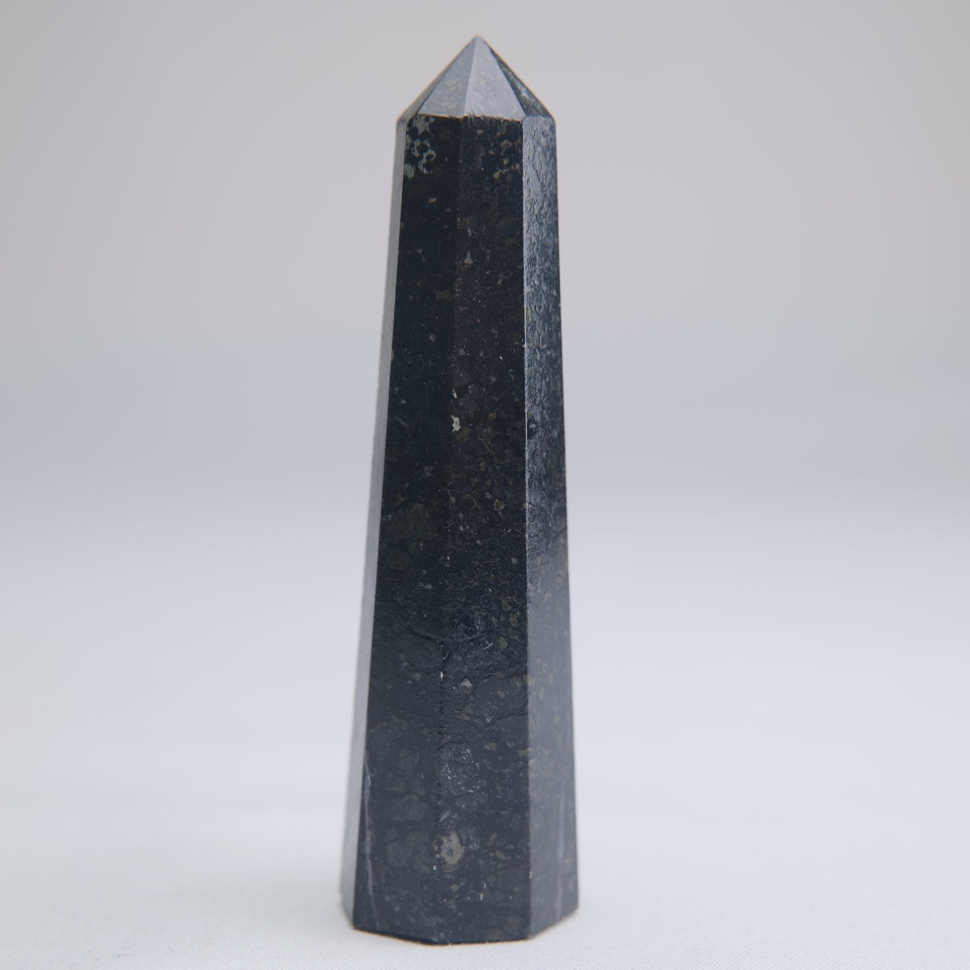 Larvikite Obelisk 63g 82mm - Luna Panther