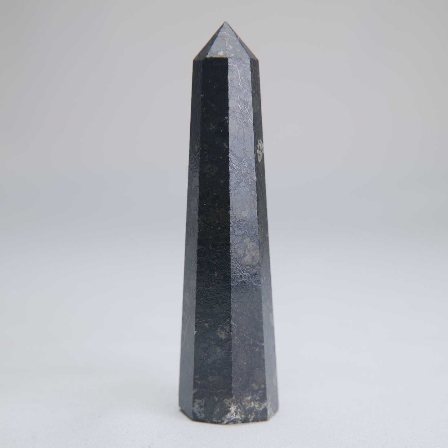 Larvikite Obelisk 69g 90mm - Luna Panther
