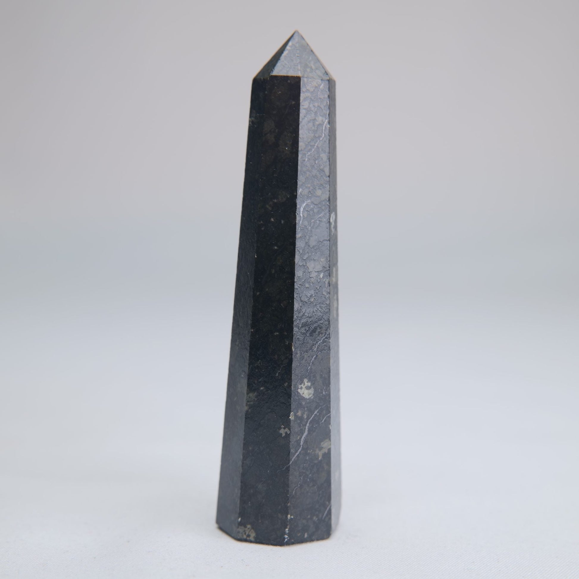 Larvikite Obelisk 69g 90mm - Luna Panther