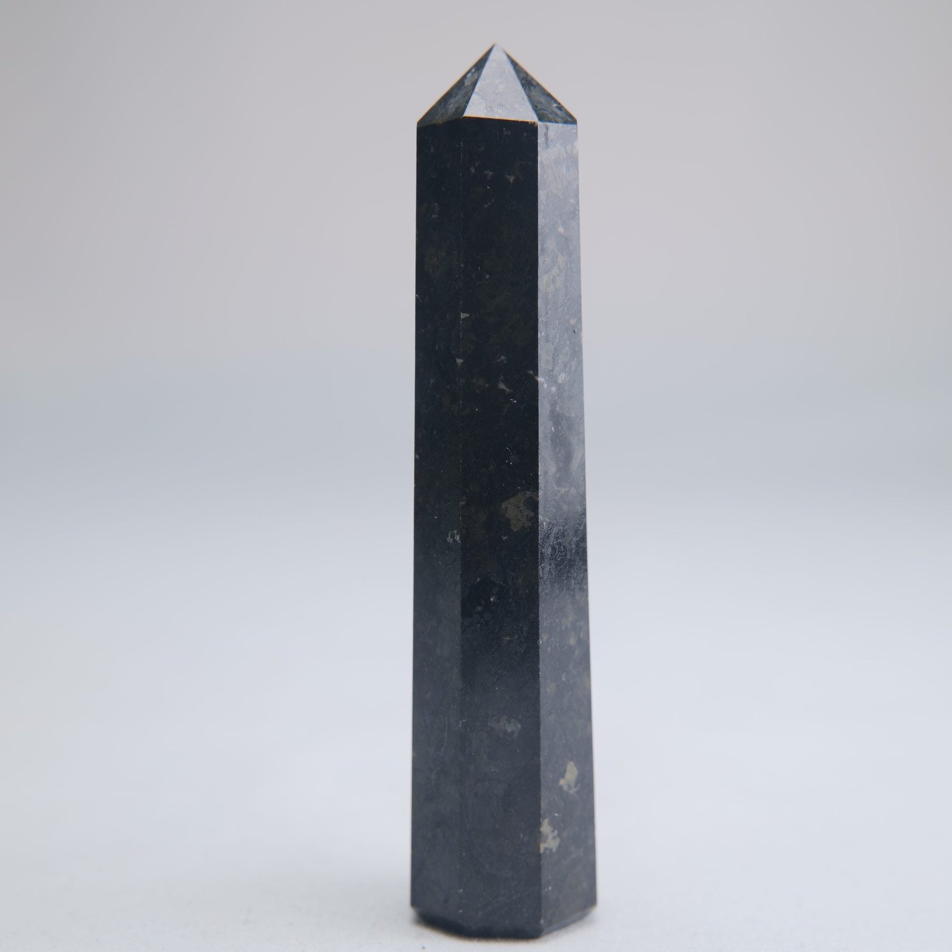 Larvikite Obelisk 70g 90mm - Luna Panther