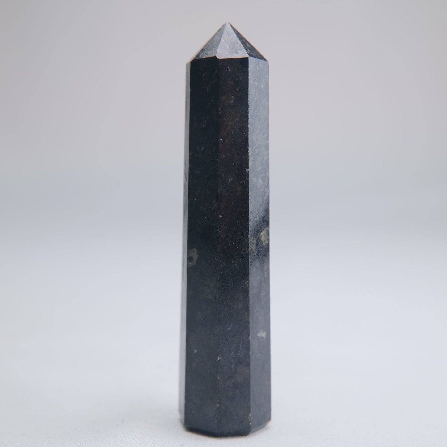 Larvikite Obelisk 70g 90mm - Luna Panther