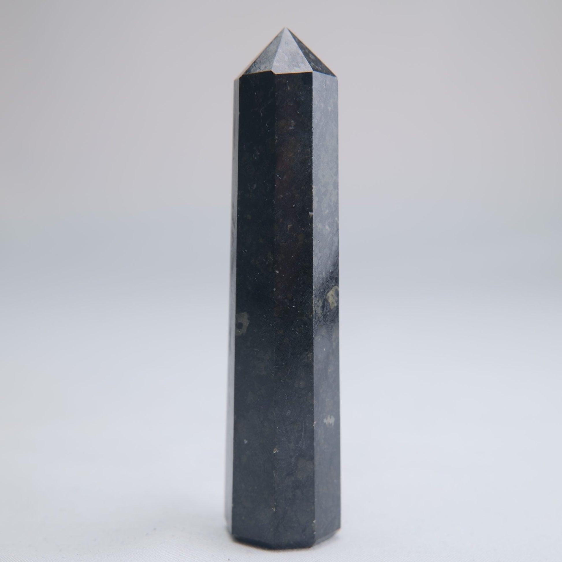Larvikite Obelisk 70g 90mm - Luna Panther