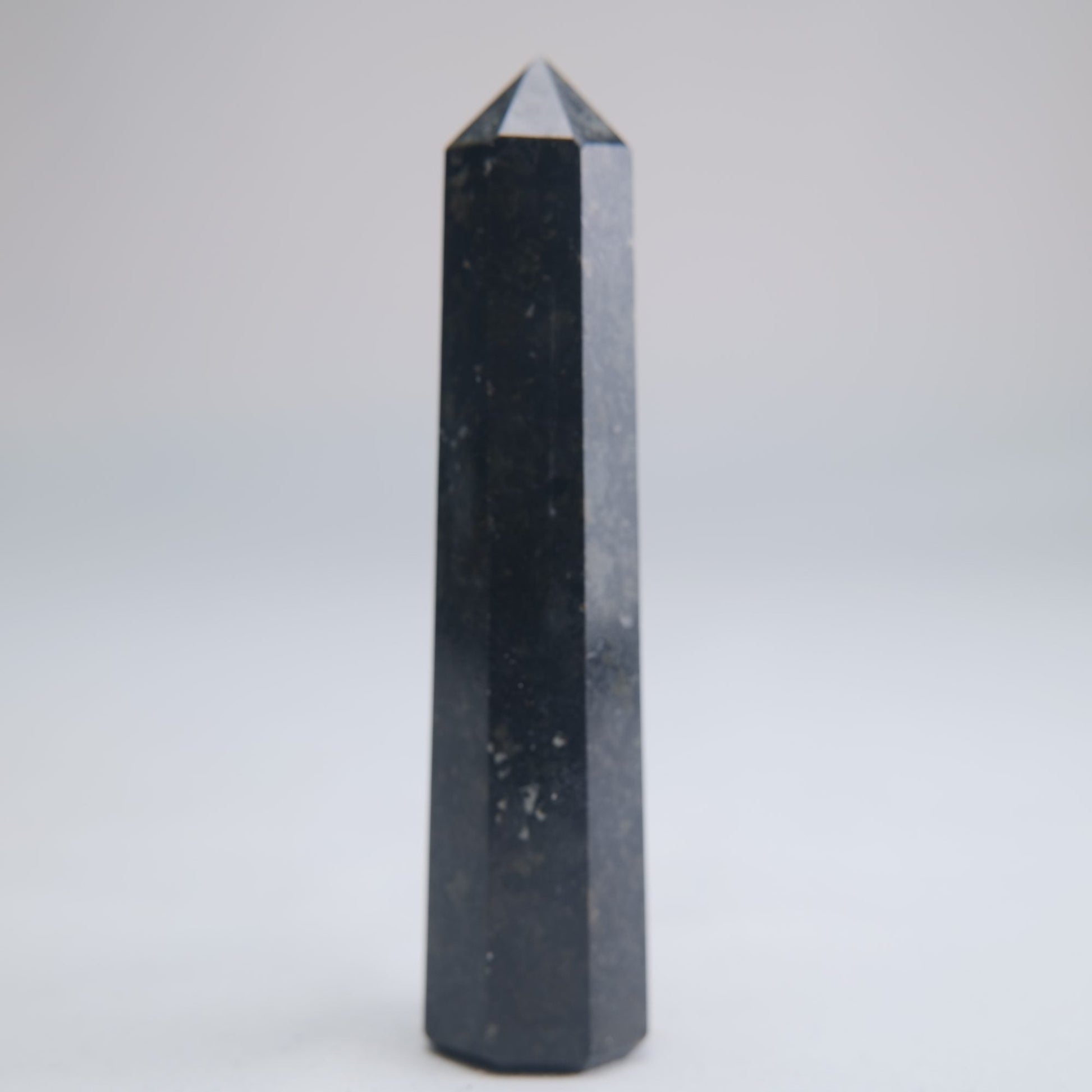 Larvikite Obelisk 70g 90mm - Luna Panther