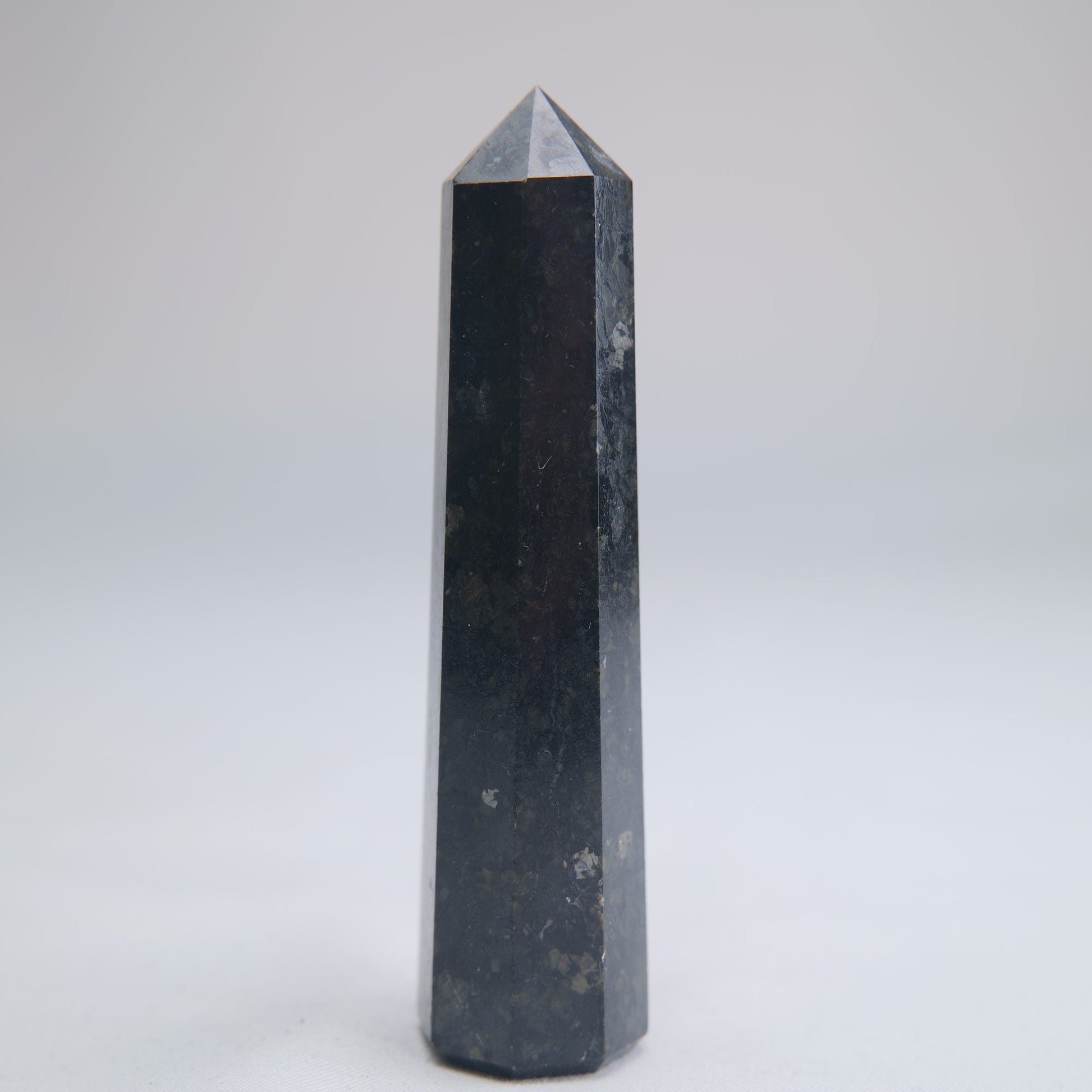 Larvikite Obelisk 73g 85mm - Luna Panther