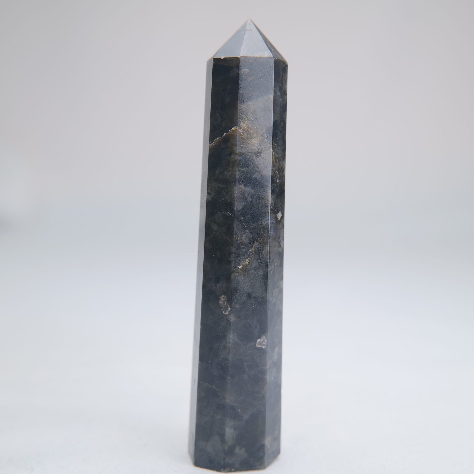 Larvikite Obelisk 90g 100mm - Luna Panther