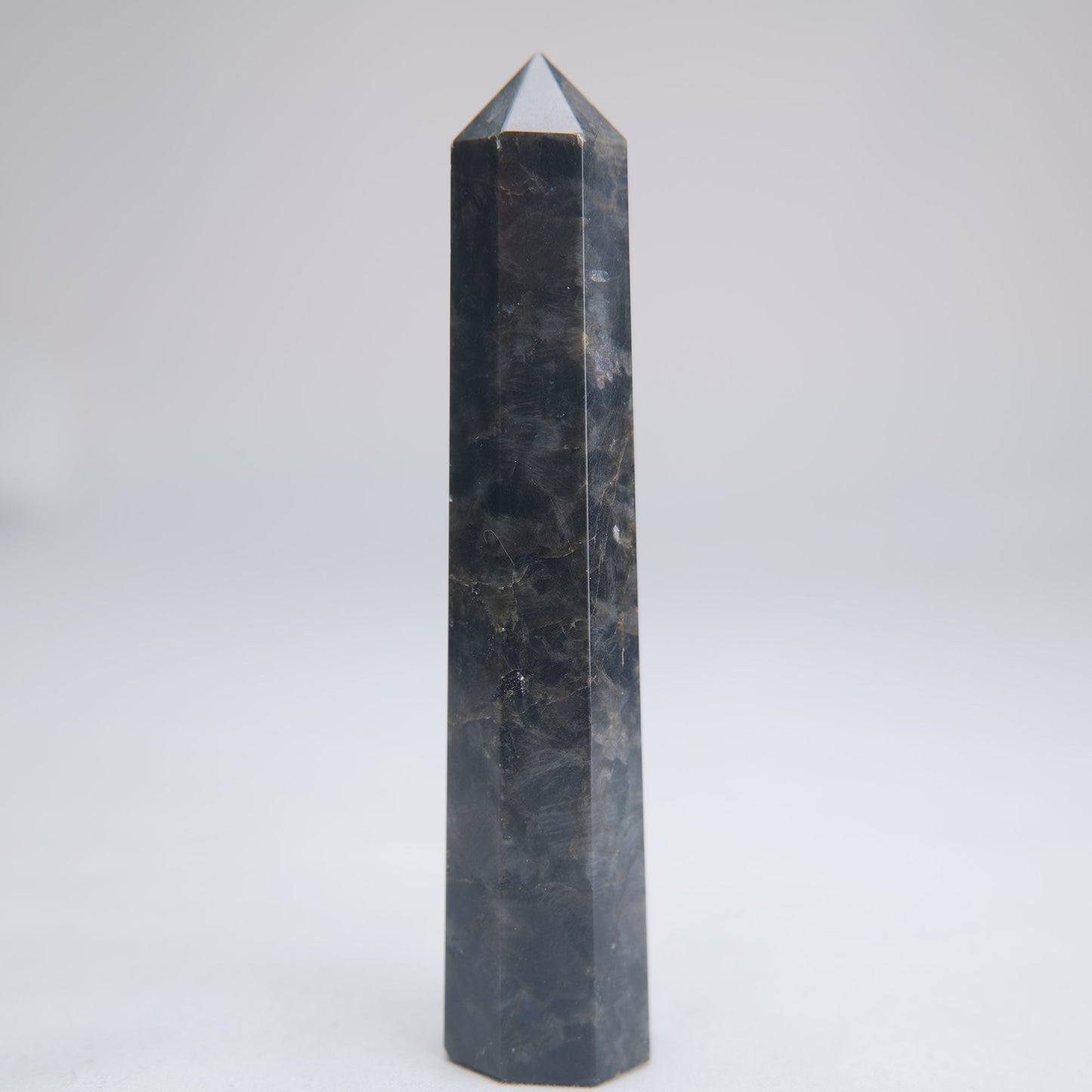 Larvikite Obelisk 90g 100mm - Luna Panther
