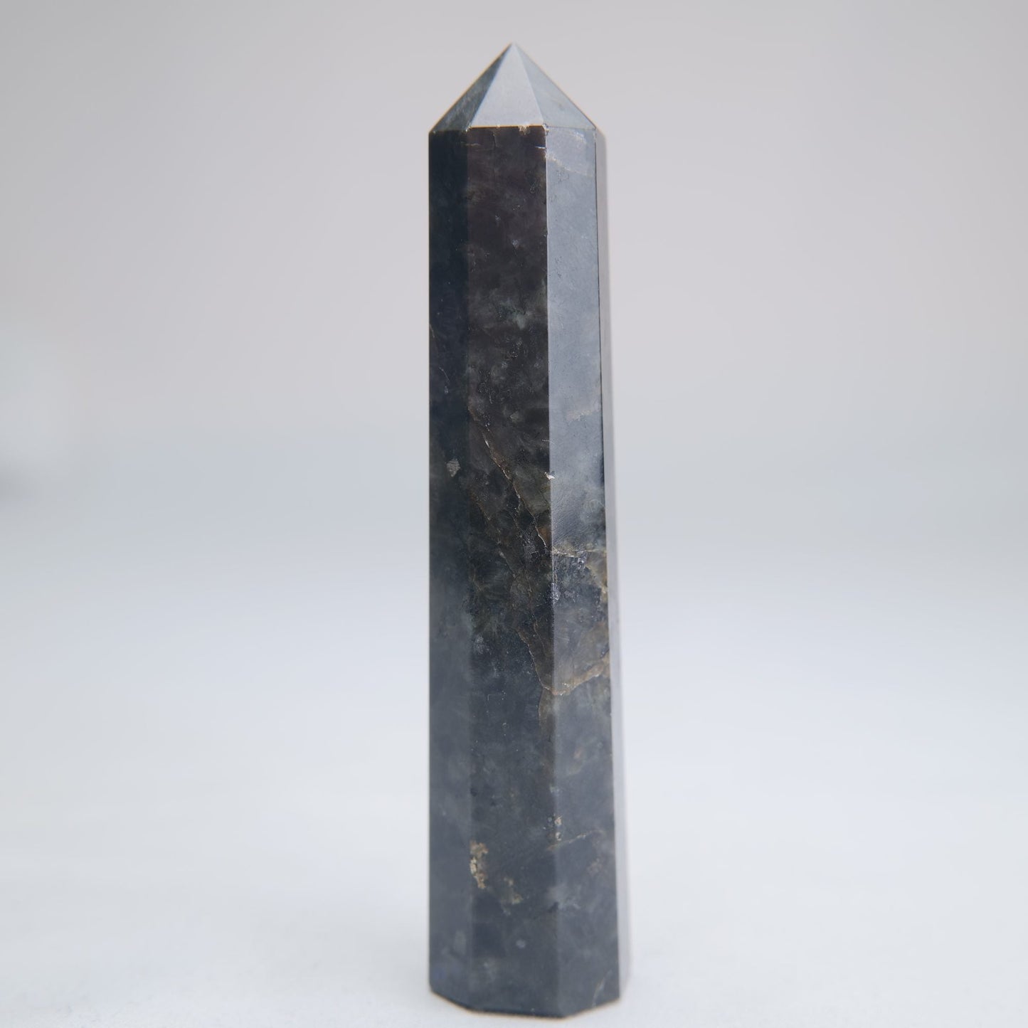 Larvikite Obelisk 90g 100mm - Luna Panther