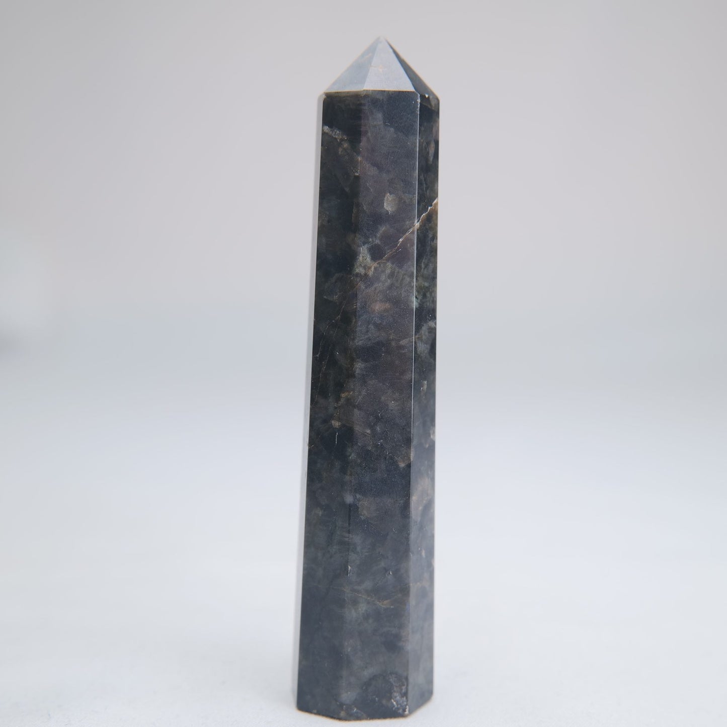 Larvikite Obelisk 90g 100mm - Luna Panther