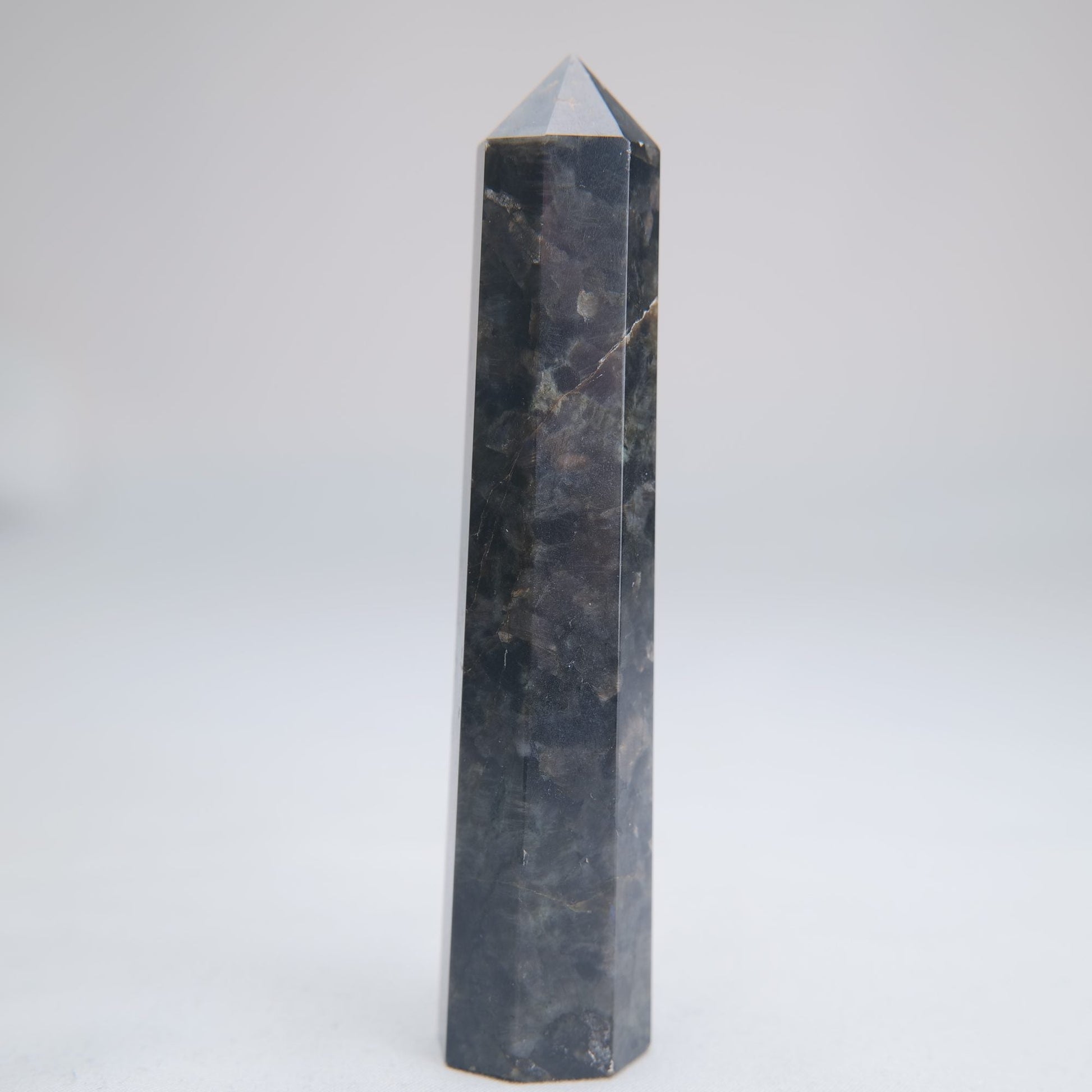 Larvikite Obelisk 90g 100mm - Luna Panther