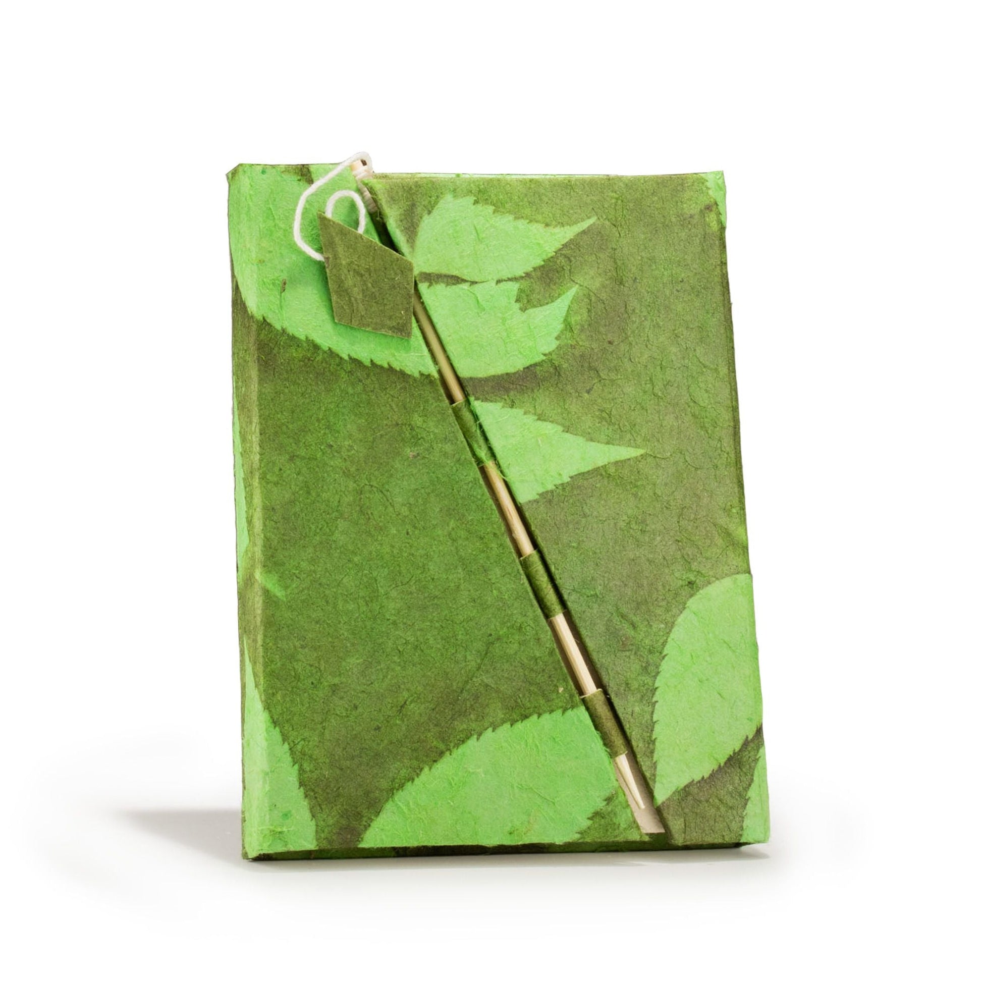 Lokta Bold Floral Bamboo Lock Notebook - Medium (15x12cm) - 45 Leaves - Moss Green - Luna Panther