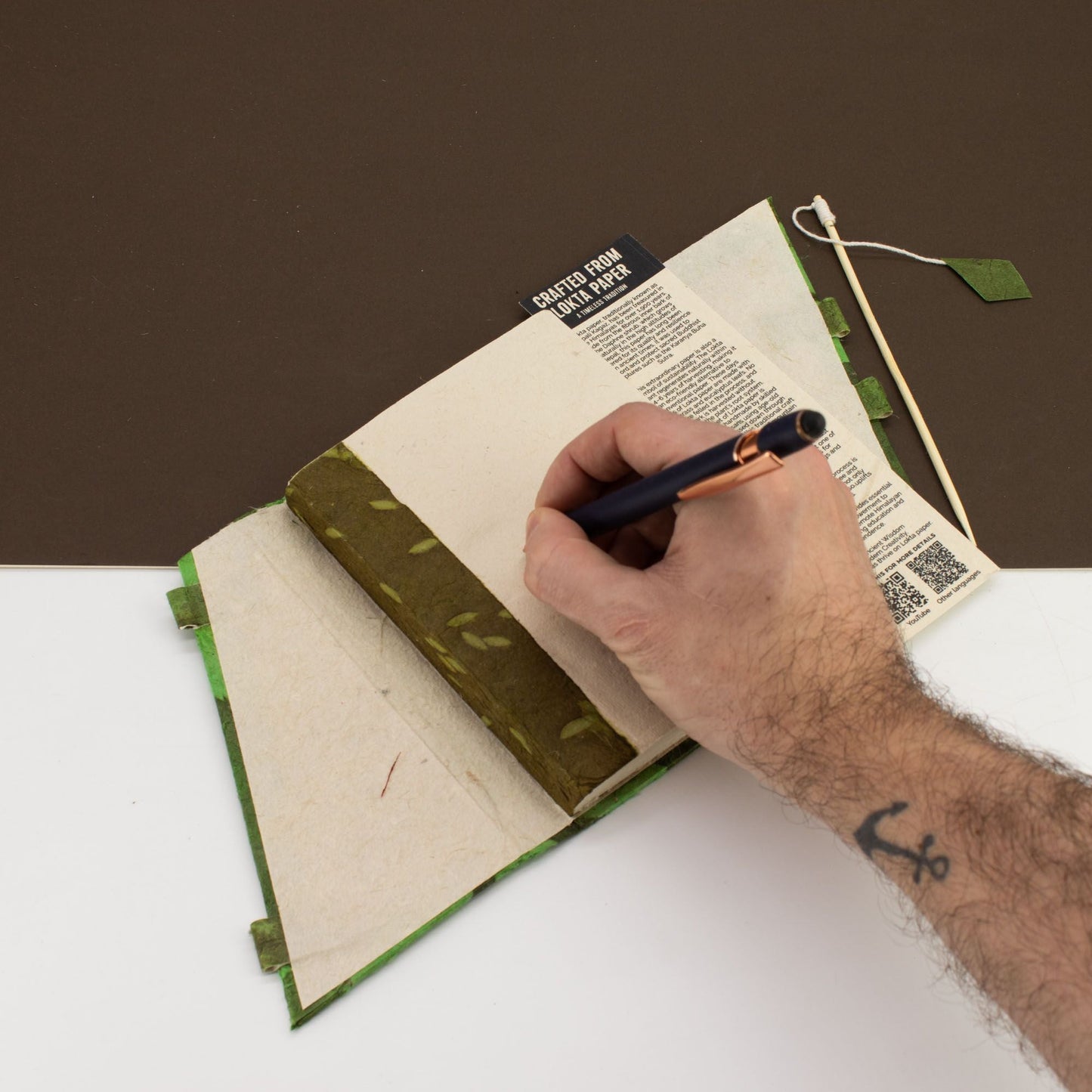 Lokta Bold Floral Bamboo Lock Notebook - Medium (15x12cm) - 45 Leaves - Moss Green - Luna Panther