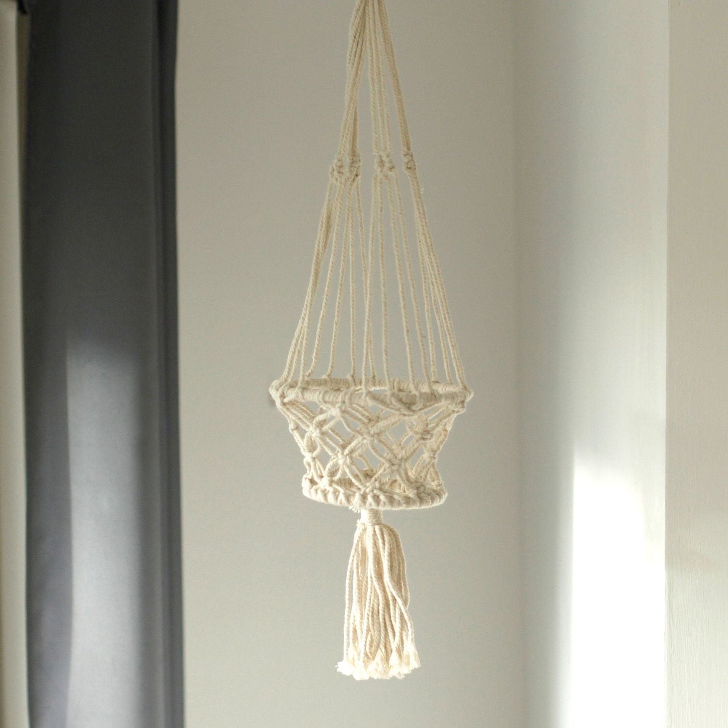 Macrame Pot Holder - Single Small Pot - Luna Panther
