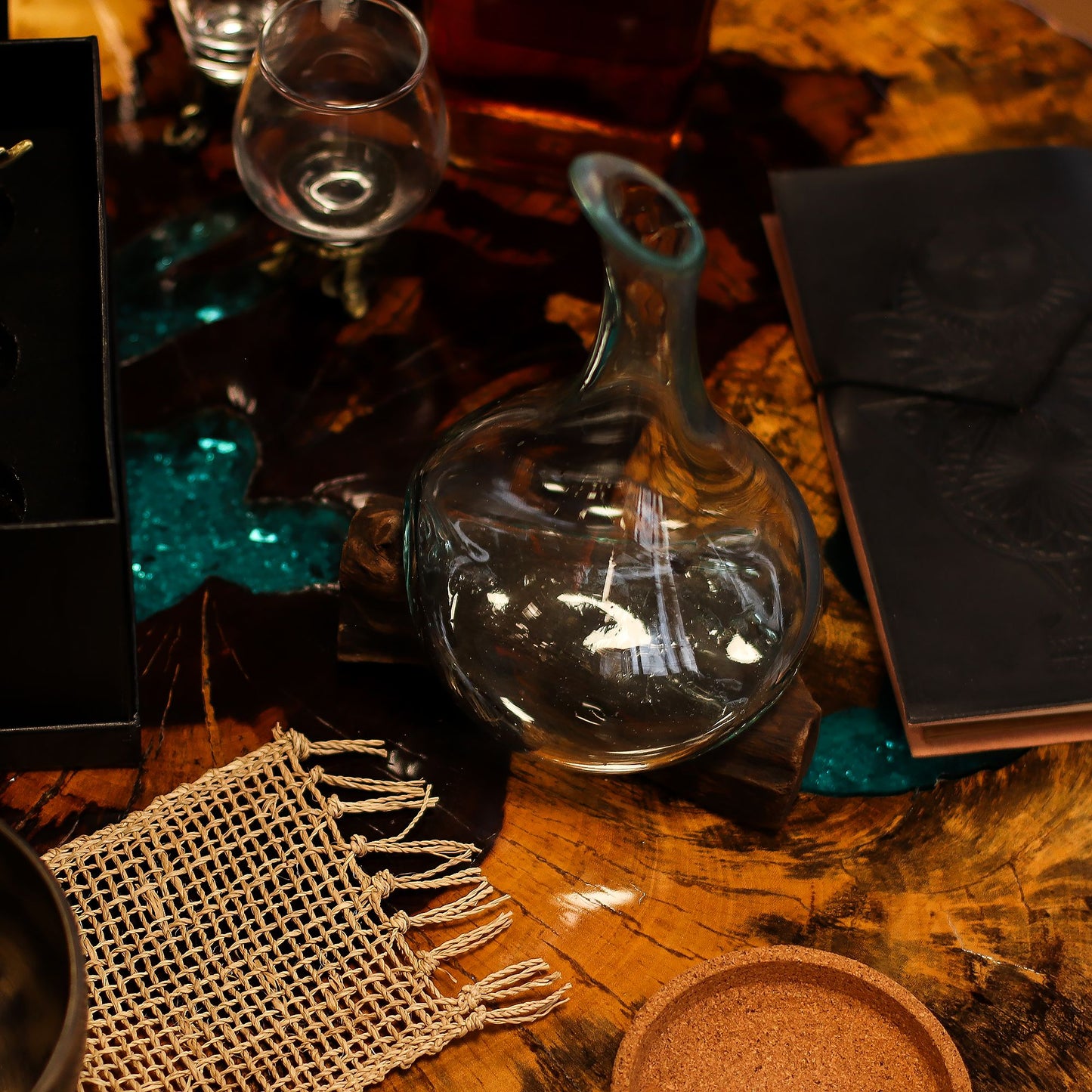 Molten Glass Mini Decanter on Wood 20cm - Luna Panther