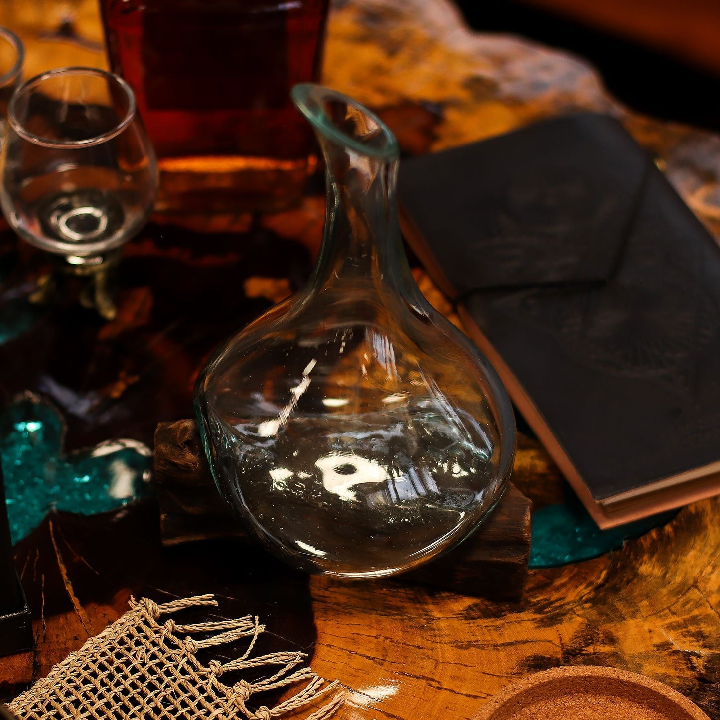 Molten Glass Mini Decanter on Wood 20cm - Luna Panther