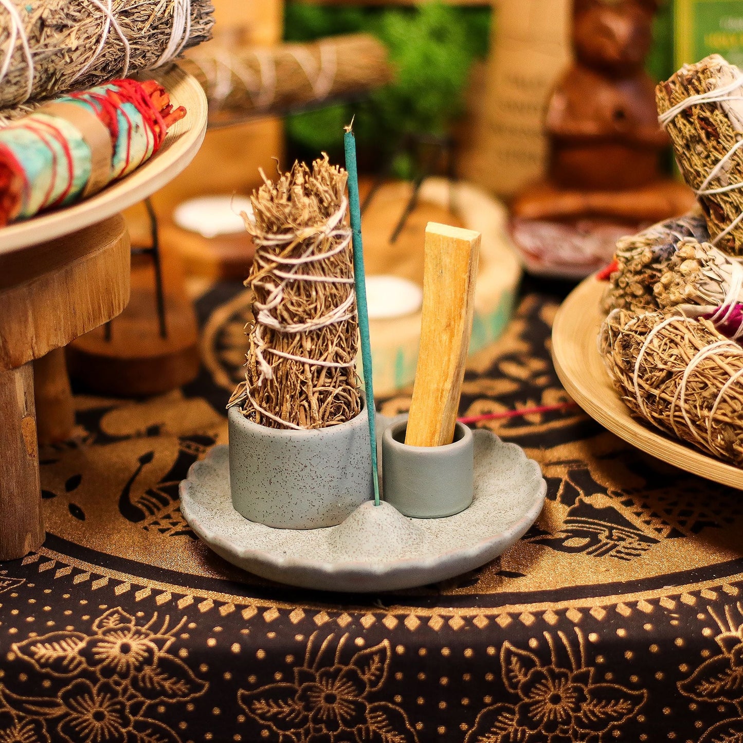 Palo Santo Stick & Smudge Holder - Lotus Flower - Blue - Luna Panther