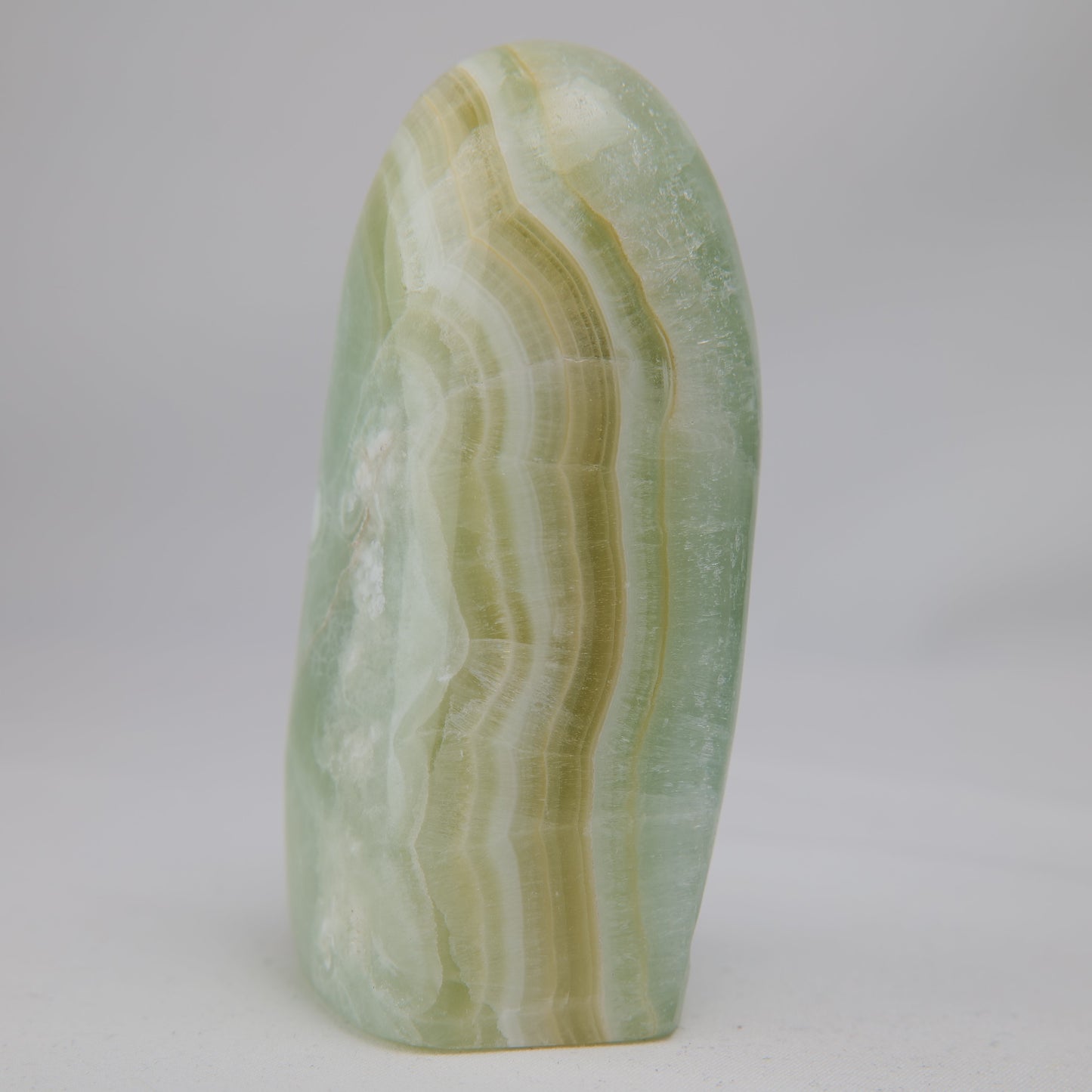 Pistachio Calcite Freeform — 335 g (100 mm) - Luna Panther