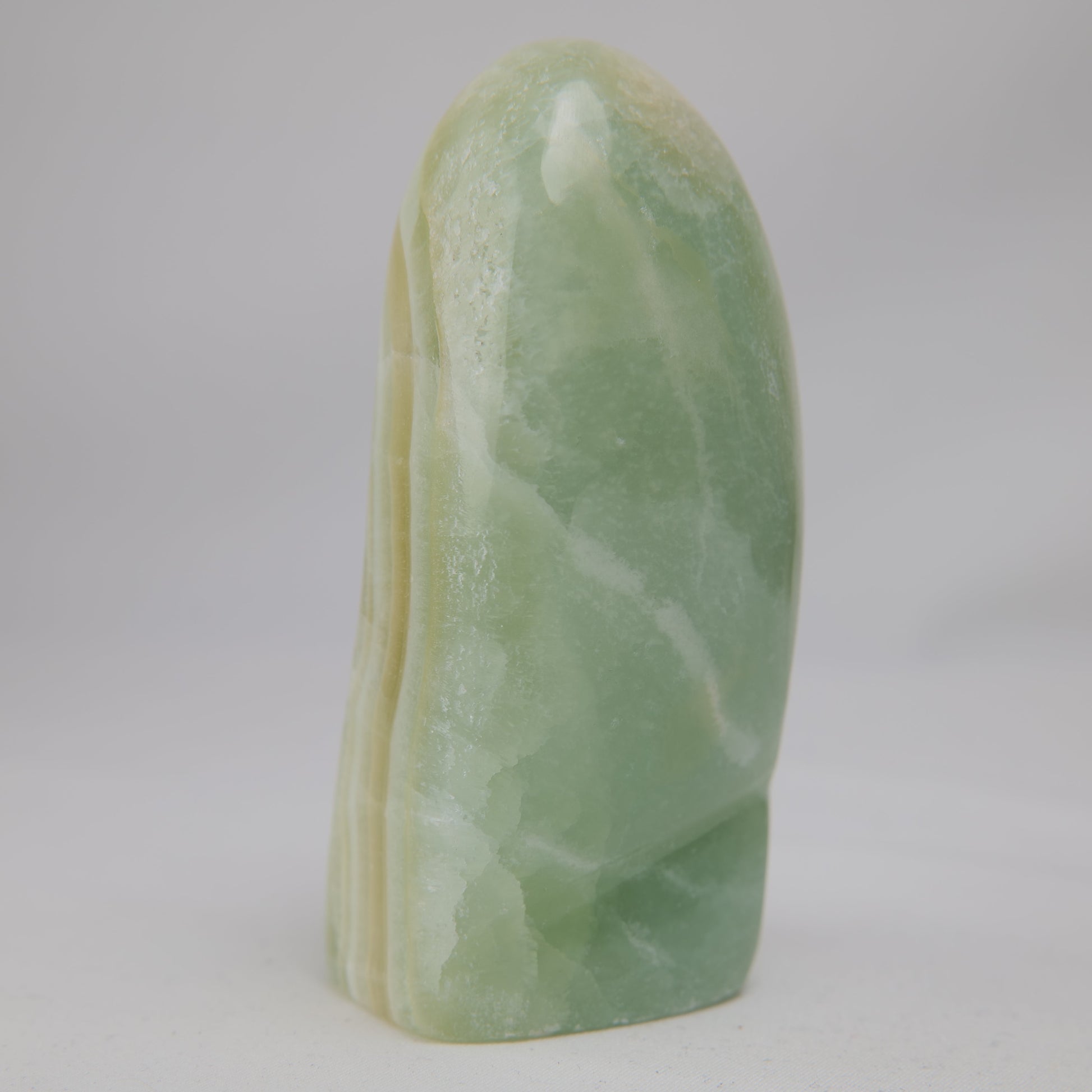 Pistachio Calcite Freeform — 335 g (100 mm) - Luna Panther