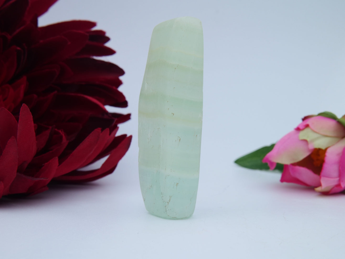 Pistachio Calcite Freeform — 84 g - Luna Panther