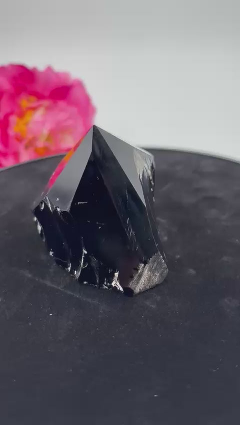 Black Obsidian Natural Point 173g alternate view
