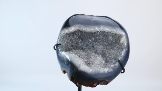 Agate Geode on Stand 1376g (Brazil) alternate view