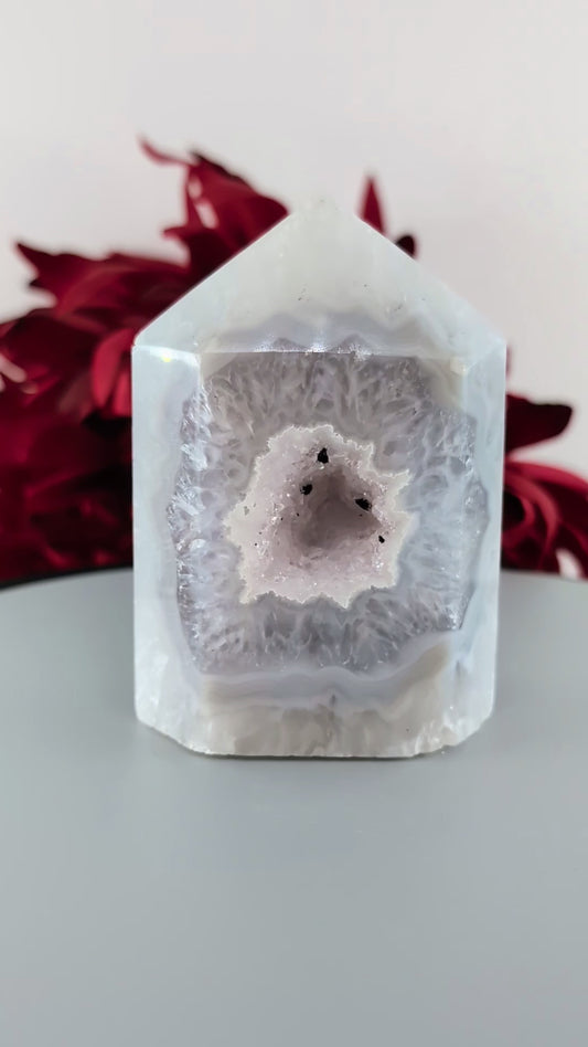 Natural Agate Polished Point 280g 90mm alternate view