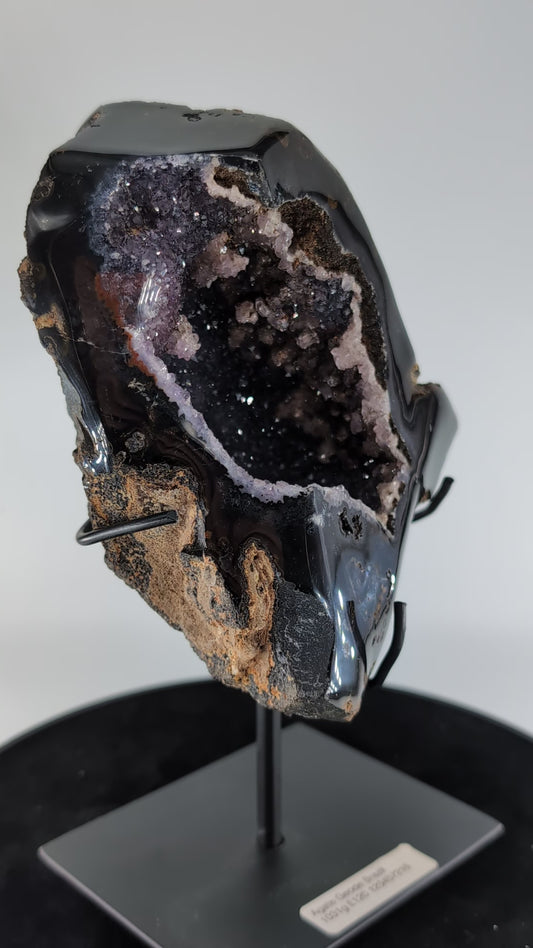 Agate Geode Brazil 1031 grams alternate view