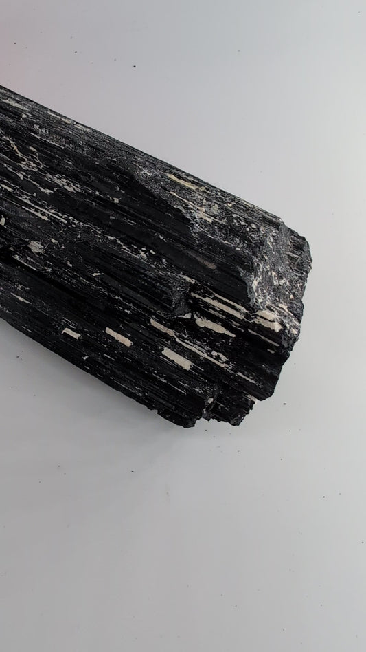 AAA+ Huge Black Tourmaline Crystal - 1548g 200 x 70 x 70mm alternate view