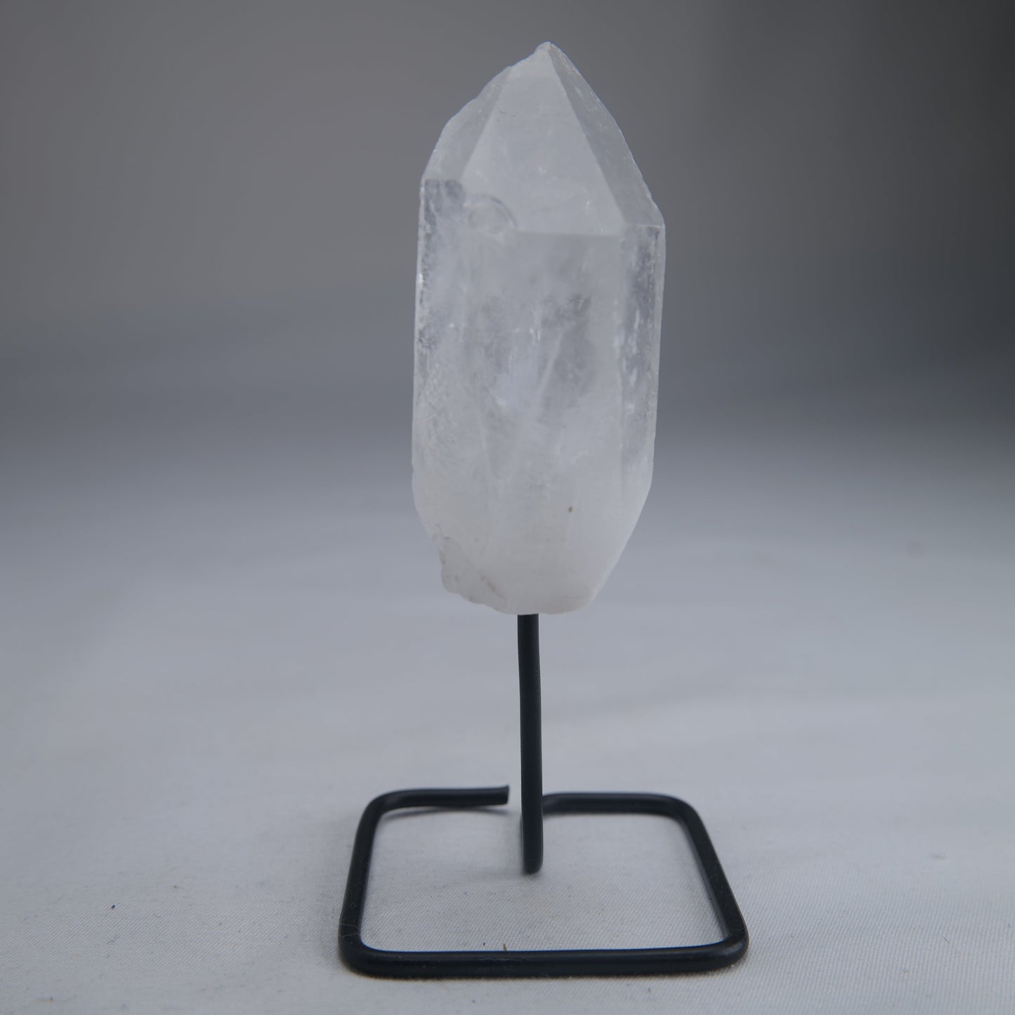 Quartz Crystal Point on Stand 89g - Luna Panther