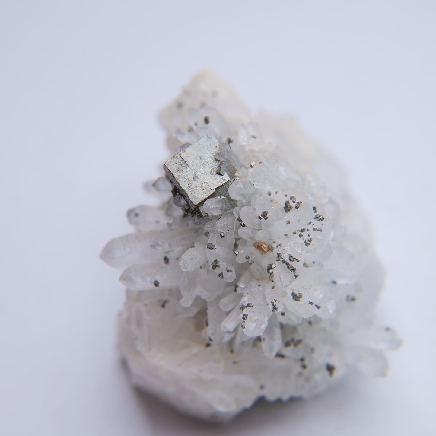 Quartz from Calton Hill Quarry, Blackwell in the Peak, UK - 41g
