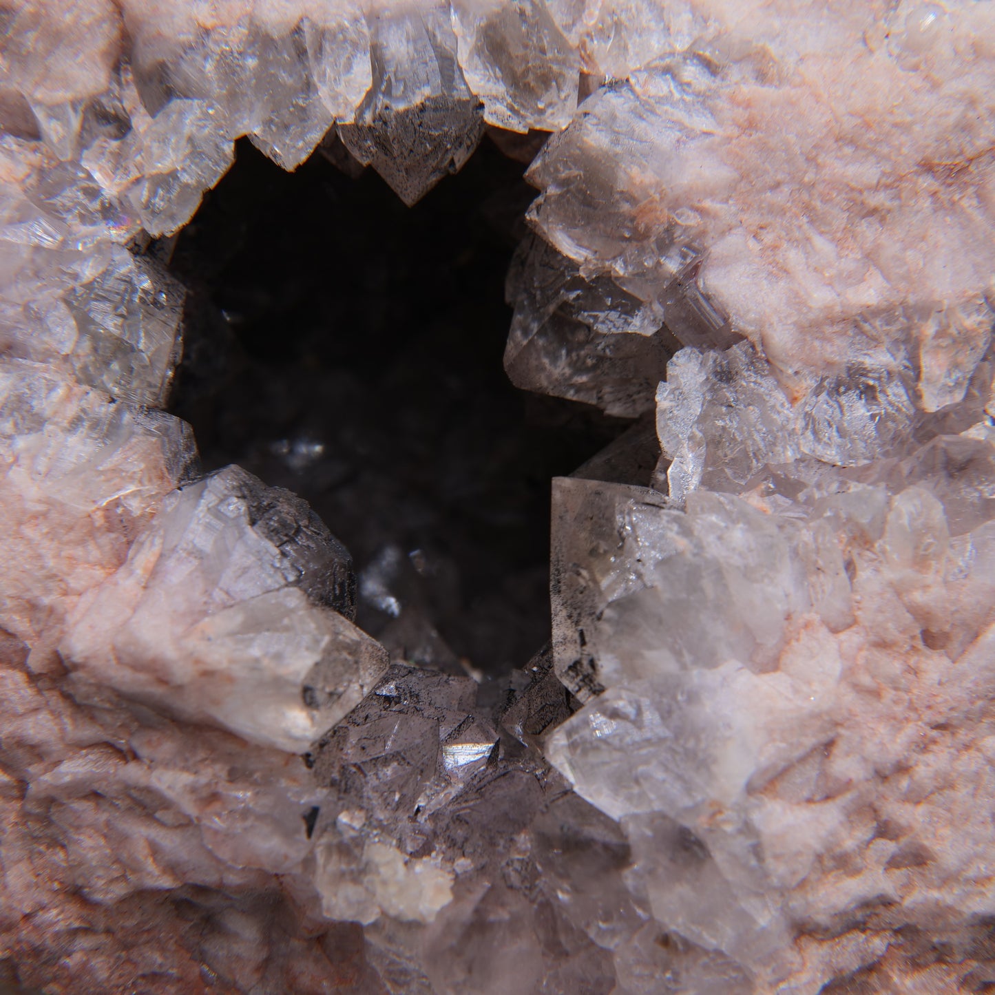 Quartz geode specimen from Dulcote Quarry, Somerset, 594g