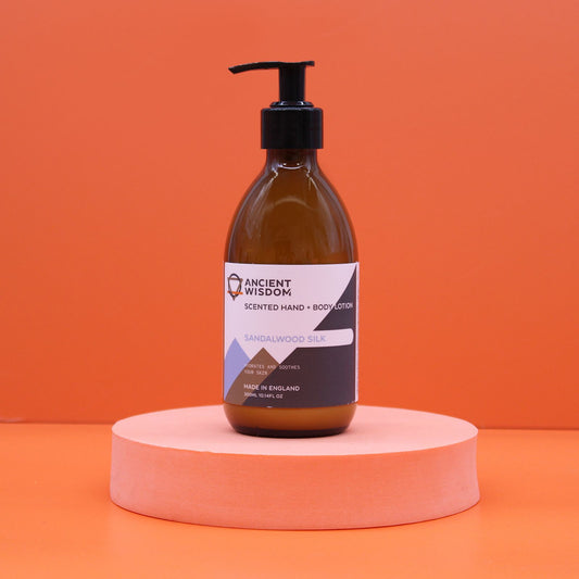 Sandalwood Silk Lotion 300 ml - Luna Panther alternate view