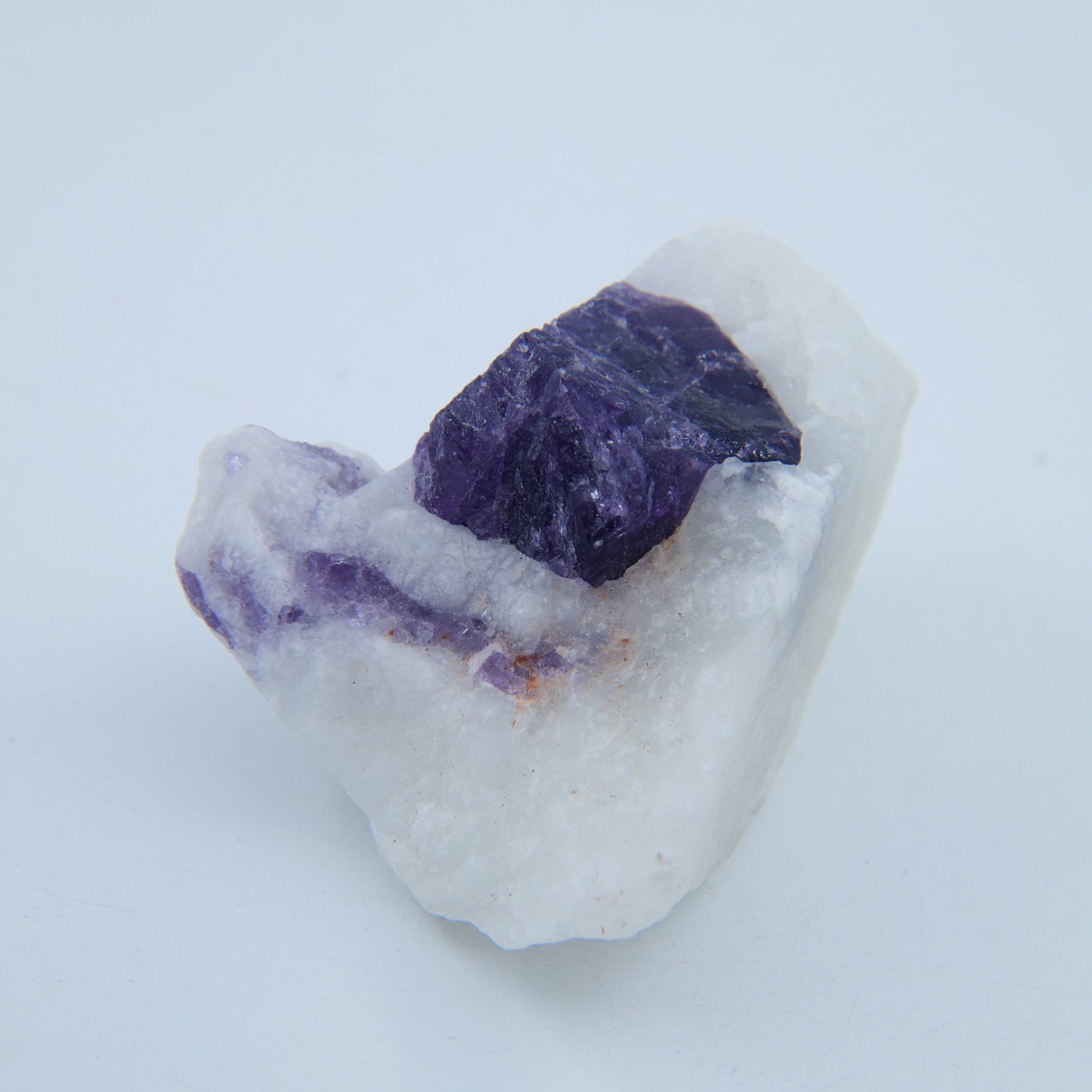 Scapolite with Albite Specimen — 48.31 g - Luna Panther