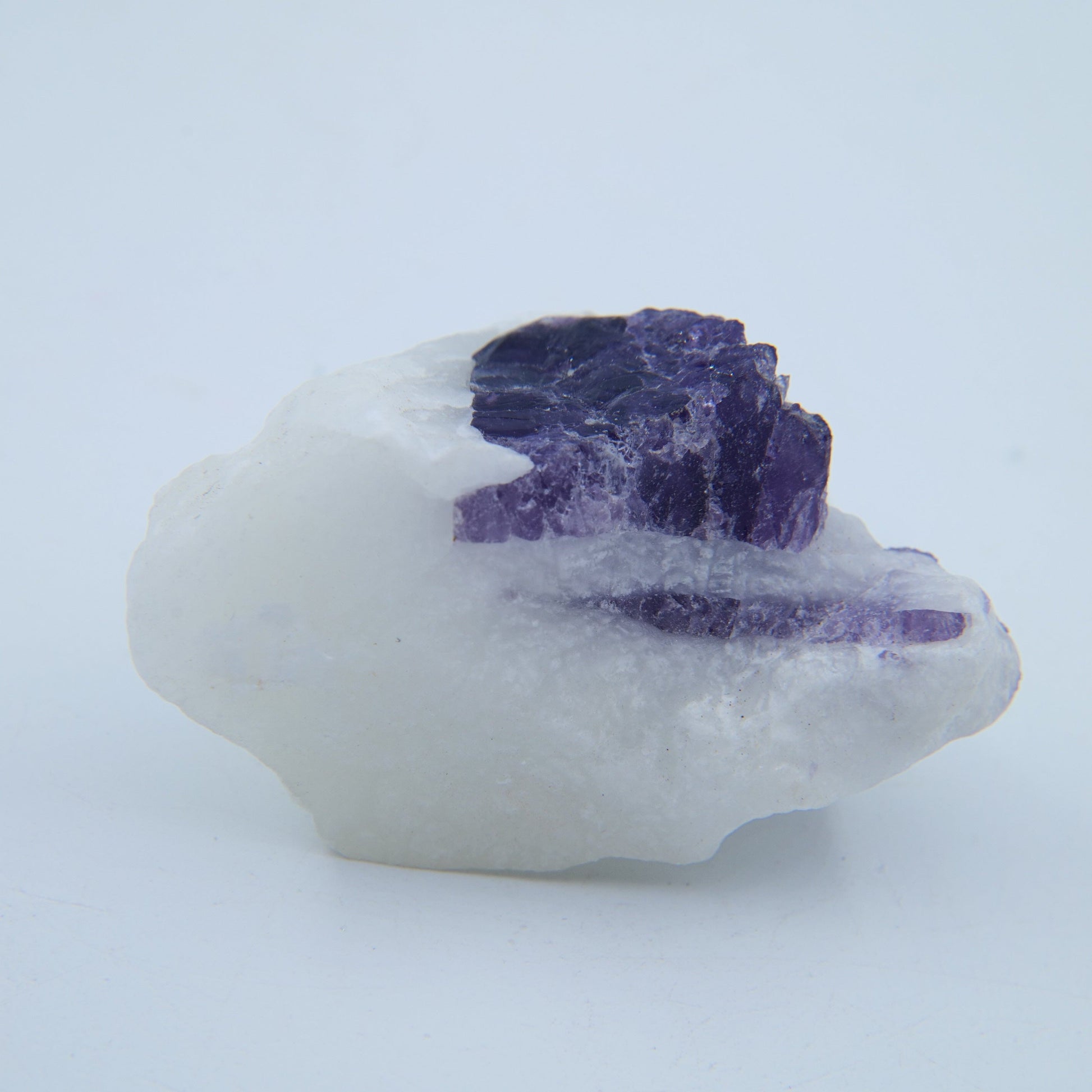 Scapolite with Albite Specimen — 48.31 g - Luna Panther
