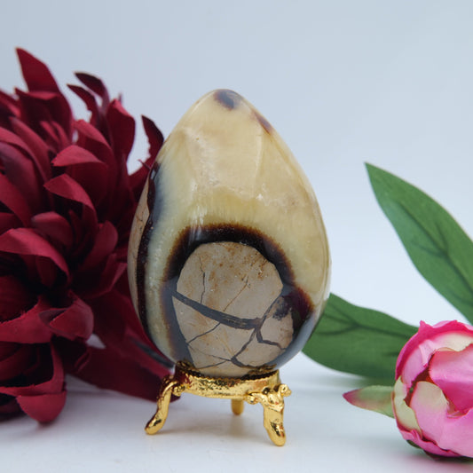 Septeria with Calcite/Aragonite Egg - 406g - Luna Panther alternate view