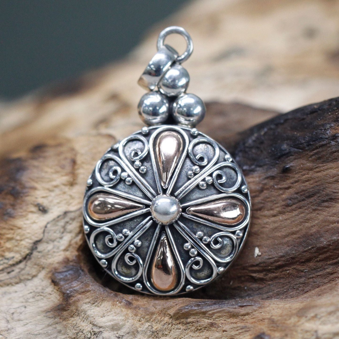 Polished Silver & Gold Pendant - Classic Round featuring natural patterning and unique variations - Luna Panther