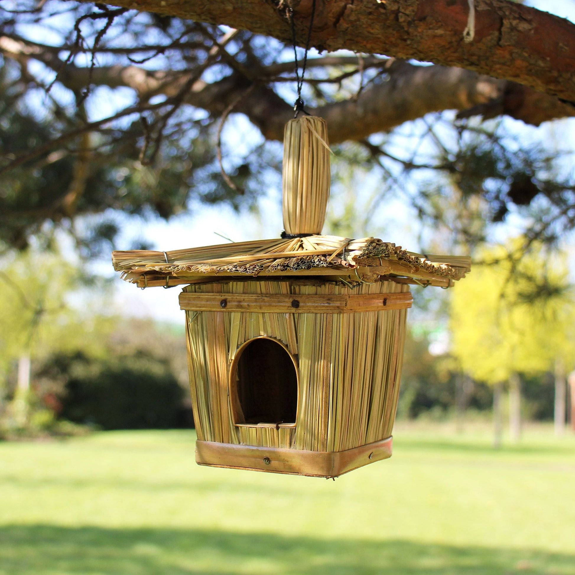 Small Square Seagrass Bird Box 18x13cm - Luna Panther