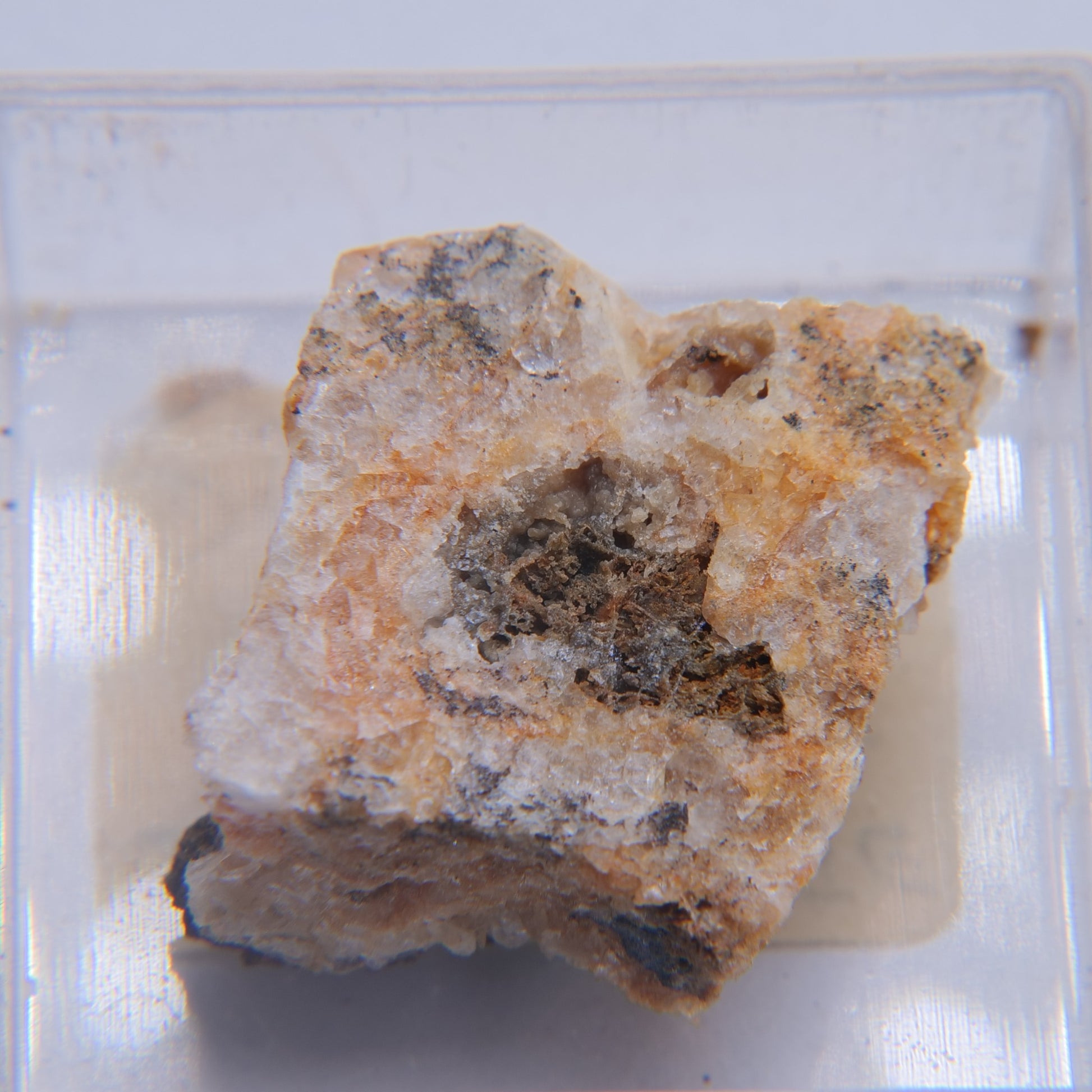 Smithsonite from Pindale, Castleton, Derbyshire - 6.4g