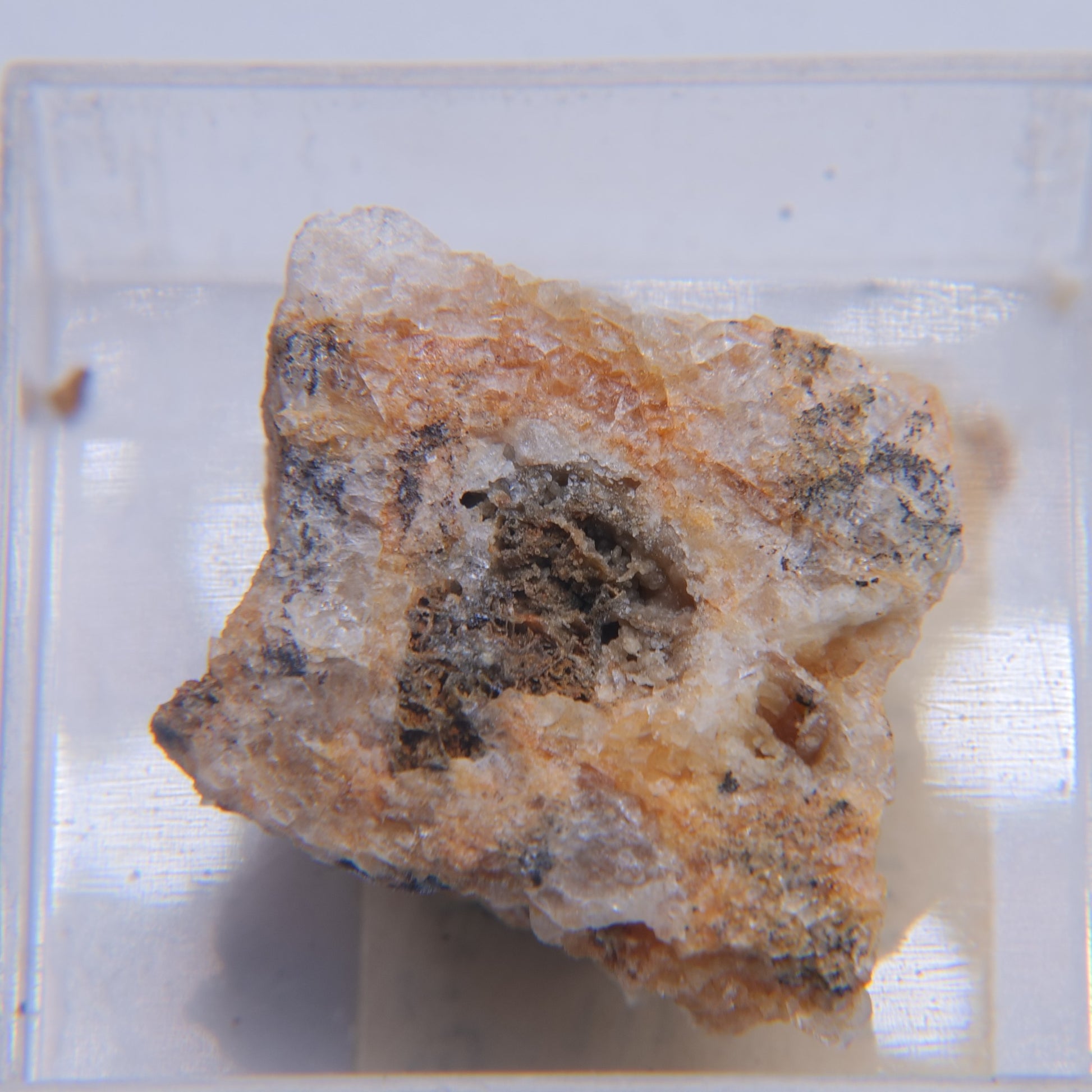 Smithsonite from Pindale, Castleton, Derbyshire - 6.4g
