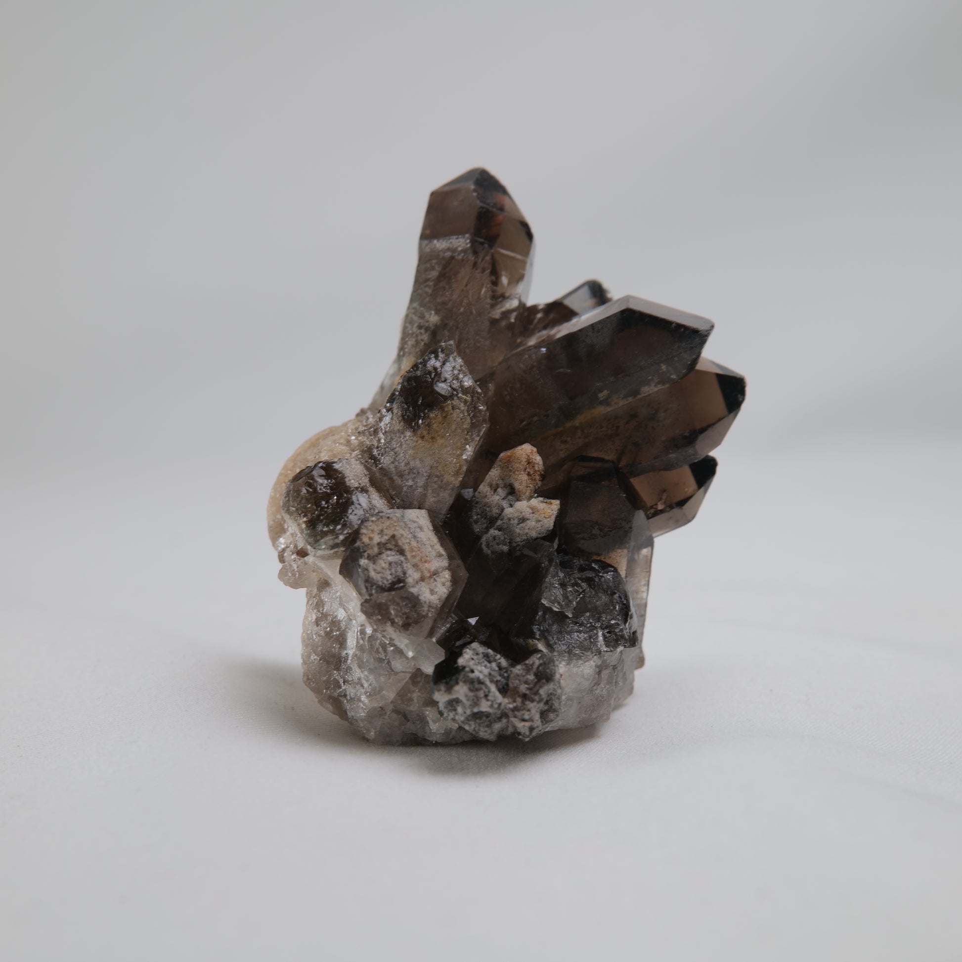 Smoky Quartz Cluster 86g crystal points view