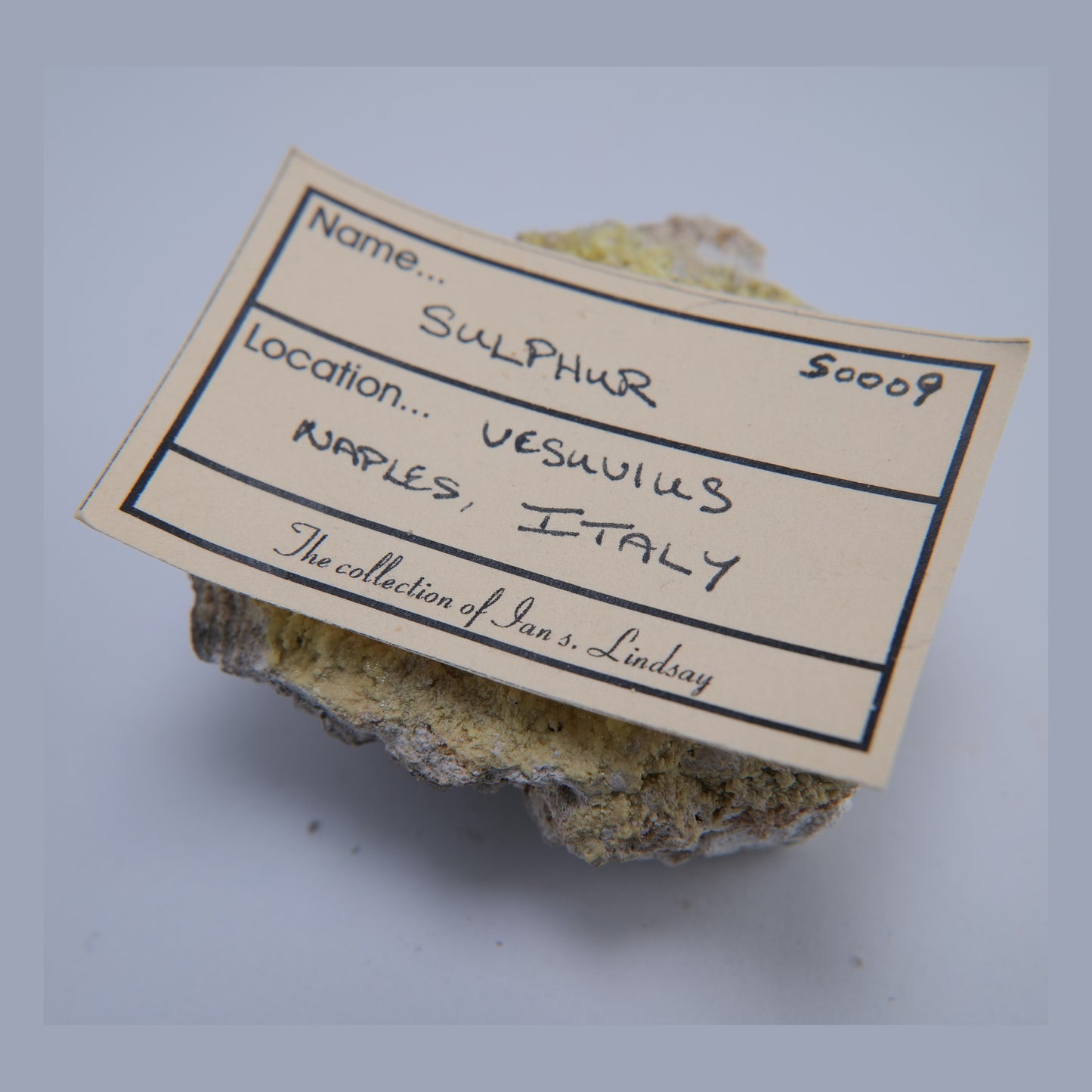 Sulphur from Vesuvius, Italy - 45.08g
