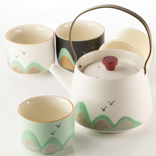 Thousand Miles – Tea Set – Four Cups – Ceremonial Cloth & Bamboo Grip - Luna Panther