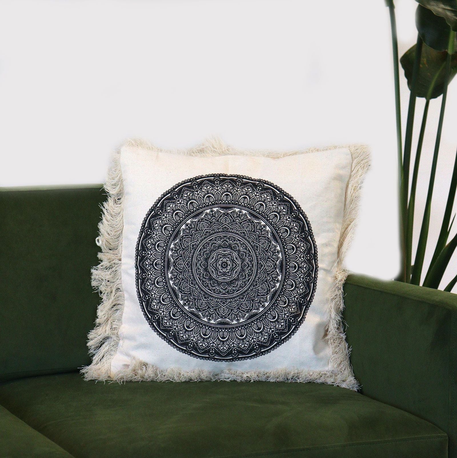 Traditional Mandala Cushion Cover - 45x45cm - black - Luna Panther