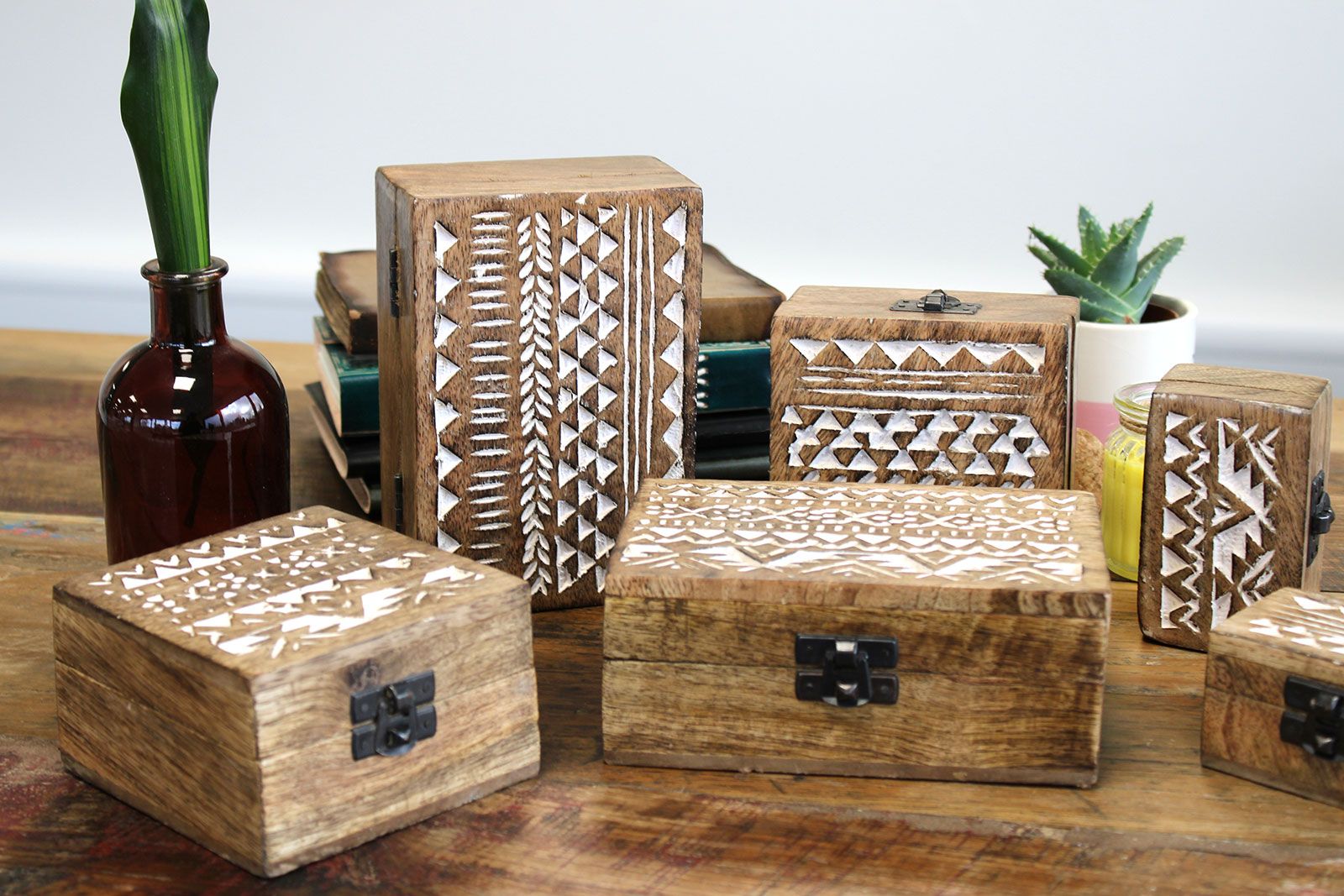 White Washed Wooden Box - 6x4 Aztec Design - Luna Panther